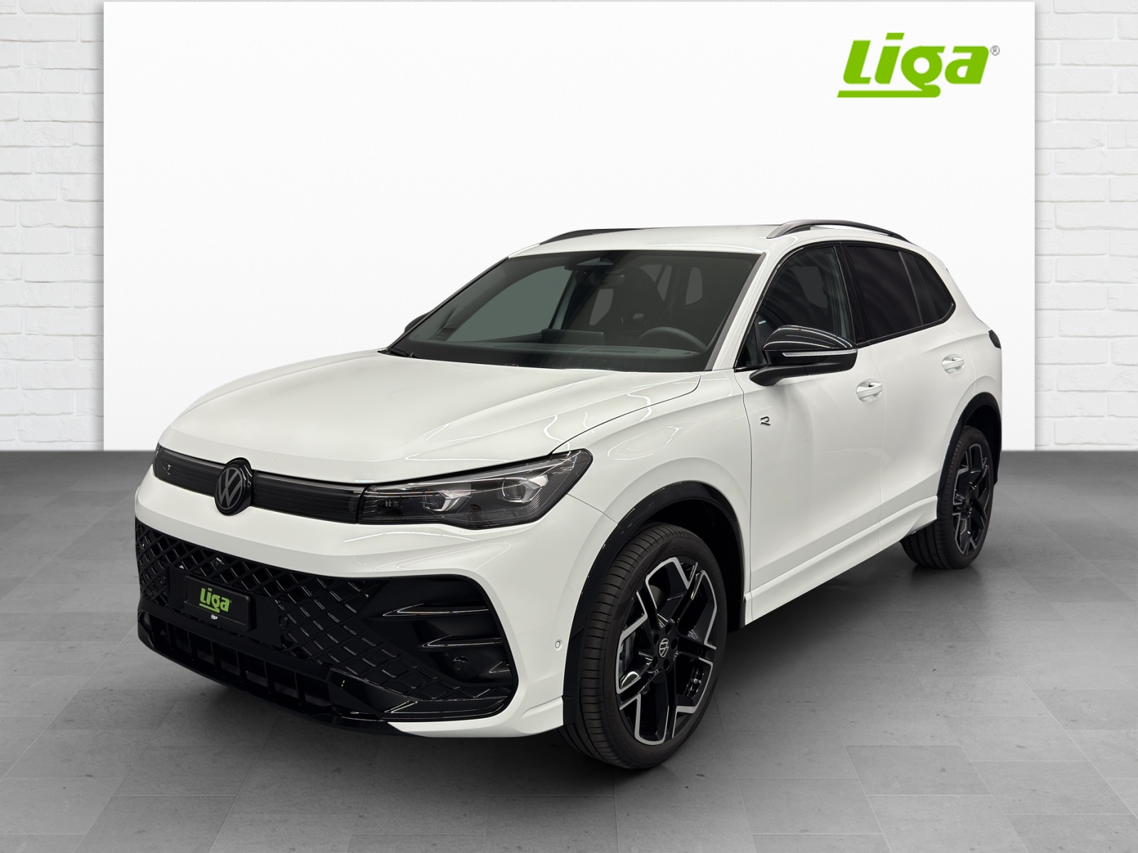 VW Tiguan 2.0 TDI SCR R-Line United DSG 4motion-image-1