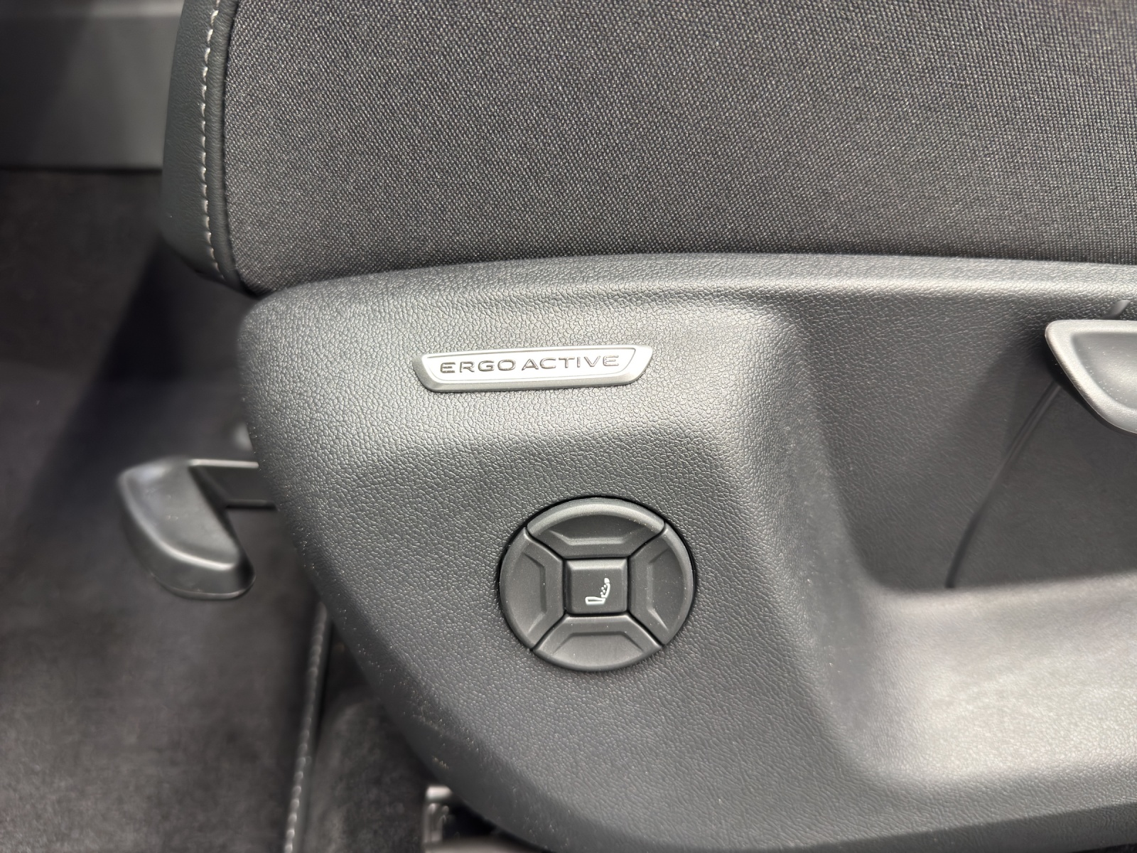VW Tiguan 2.0 TDI SCR R-Line United DSG 4motion-image-15