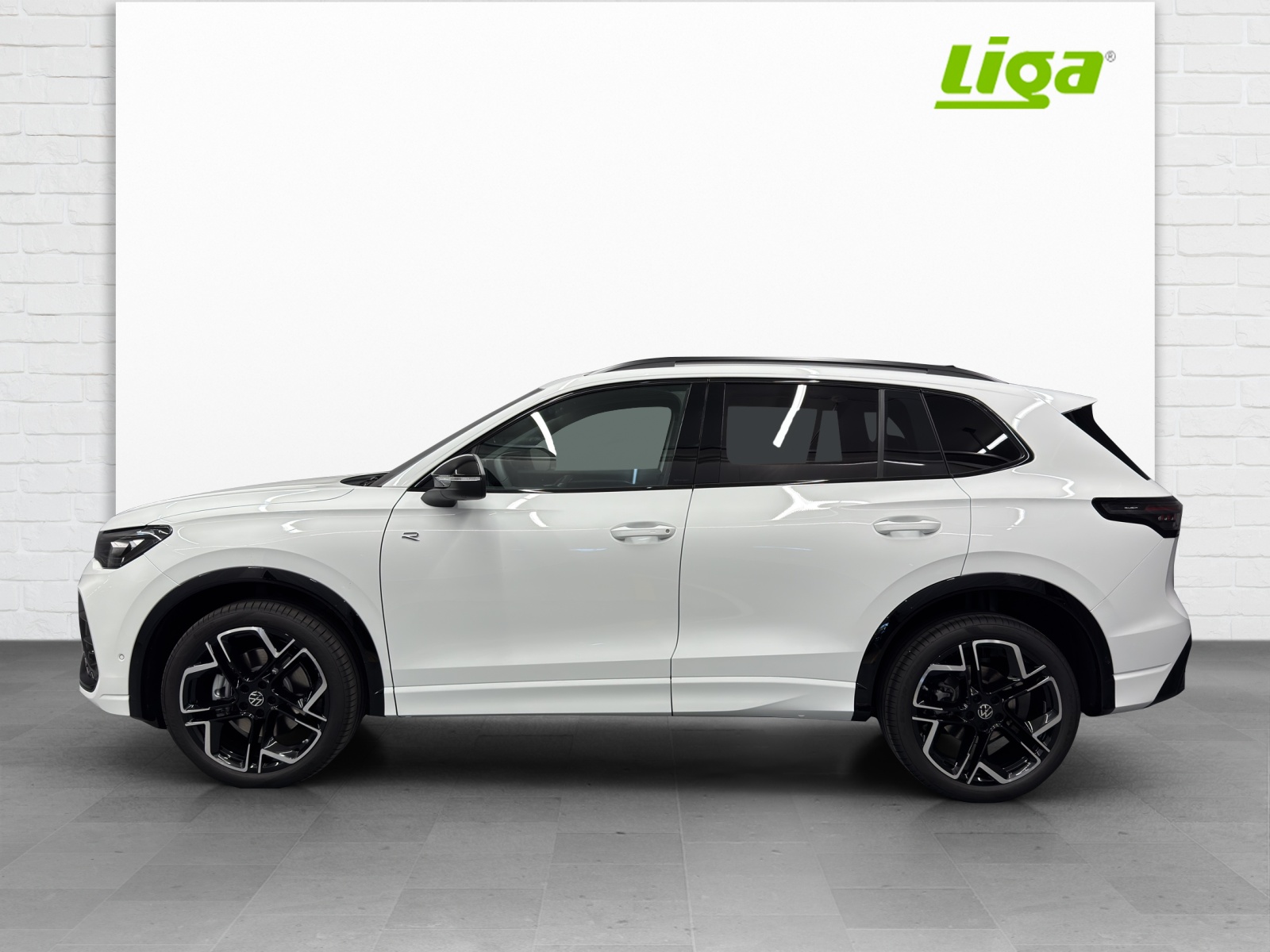 VW Tiguan 2.0 TDI SCR R-Line United DSG 4motion-image-0
