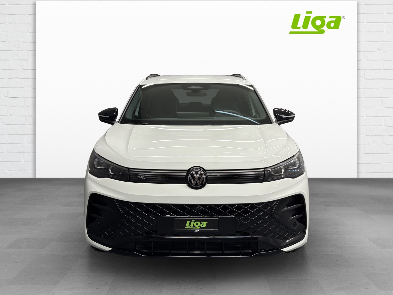 VW Tiguan 2.0 TDI SCR R-Line United DSG 4motion-image-2