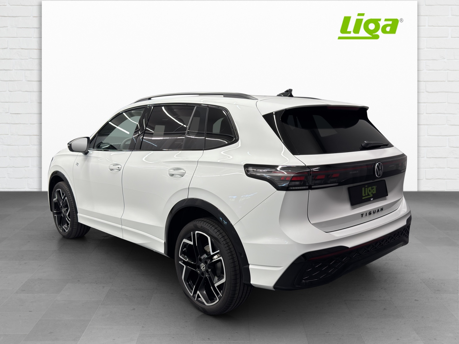 VW Tiguan 2.0 TDI SCR R-Line United DSG 4motion-image-3