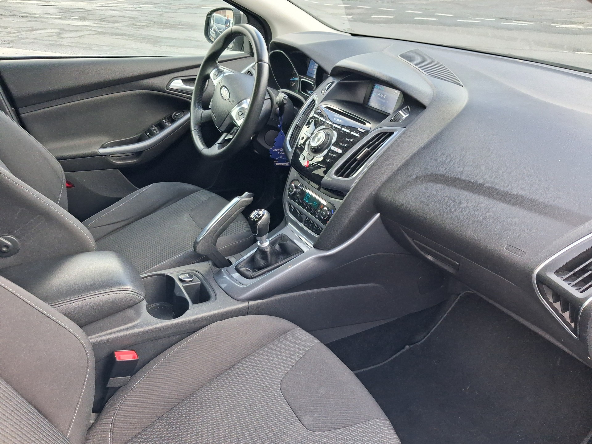 FORD Focus 1.6 SCTi Carving-image-10