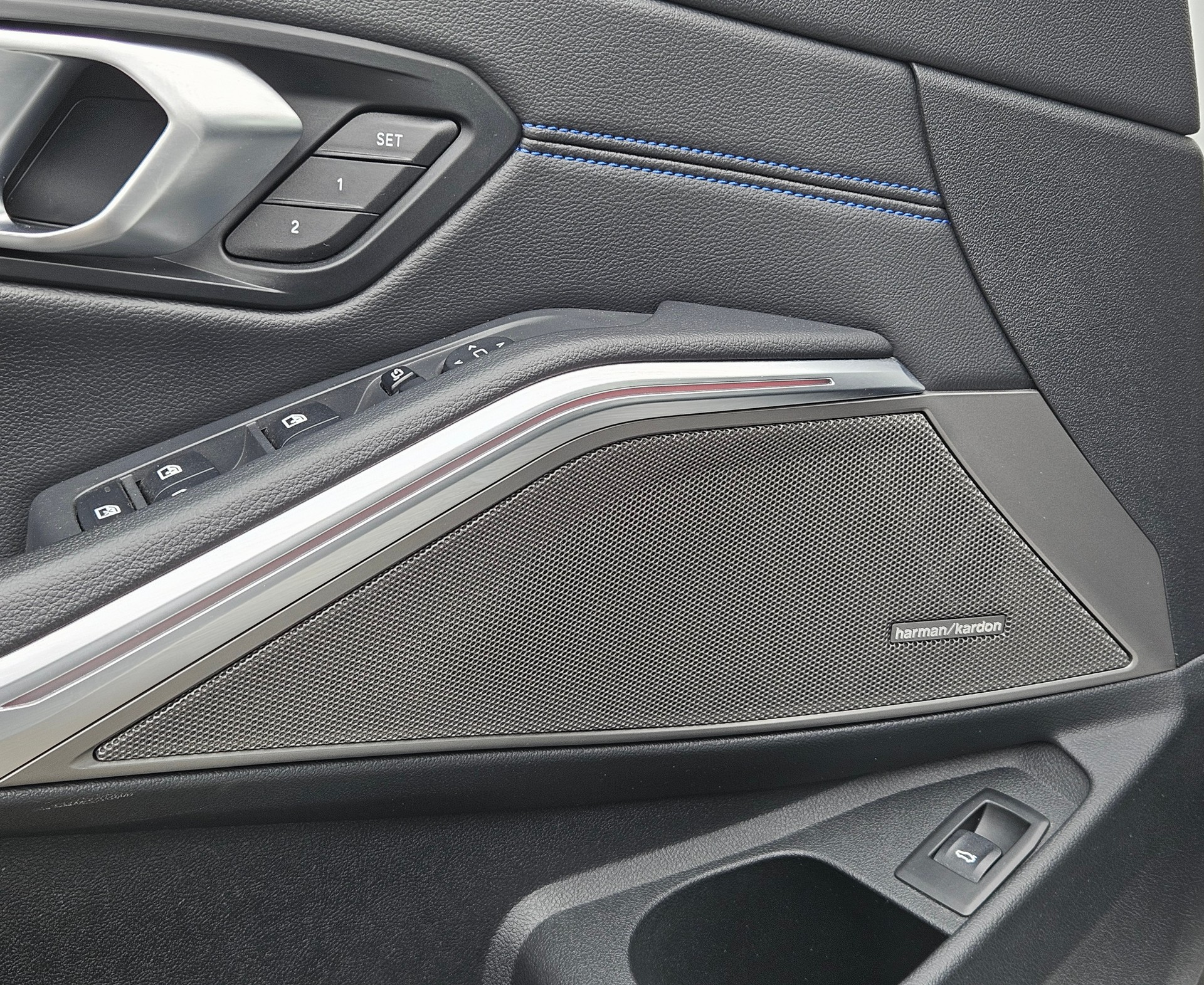 BMW 320i Touring Pure M Sport Steptronic-image-10
