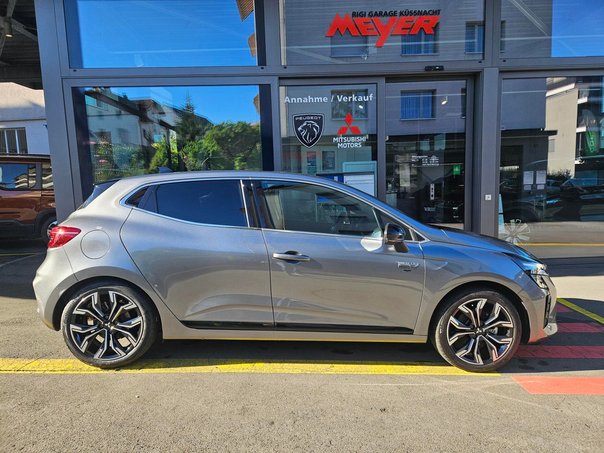 MITSUBISHI Colt 1.6 HEV Intense