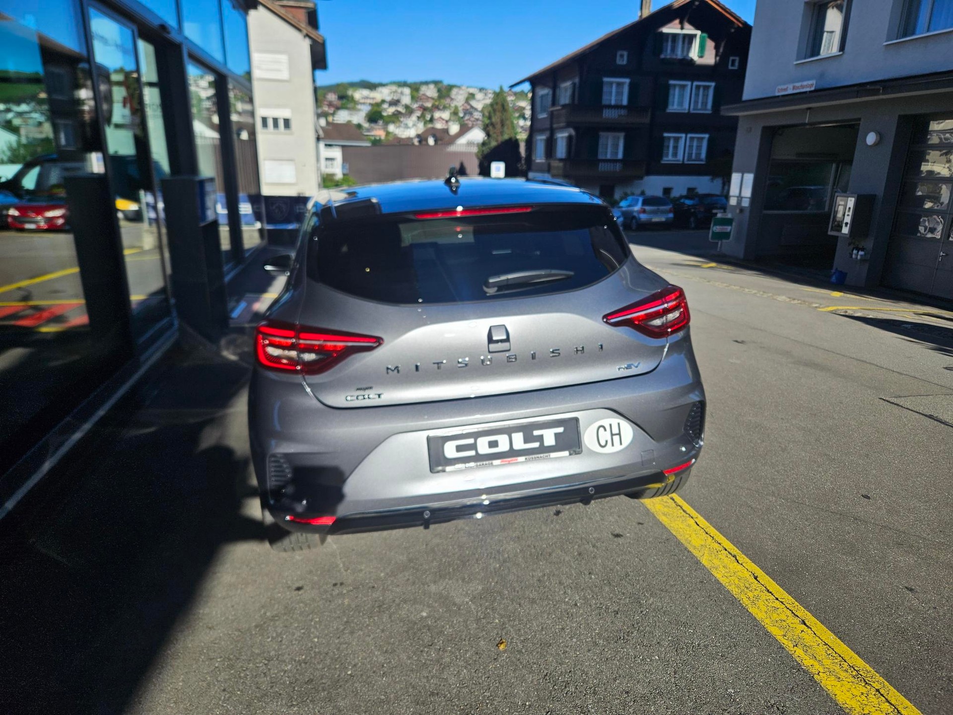 MITSUBISHI Colt 1.6 HEV Intense-image-9