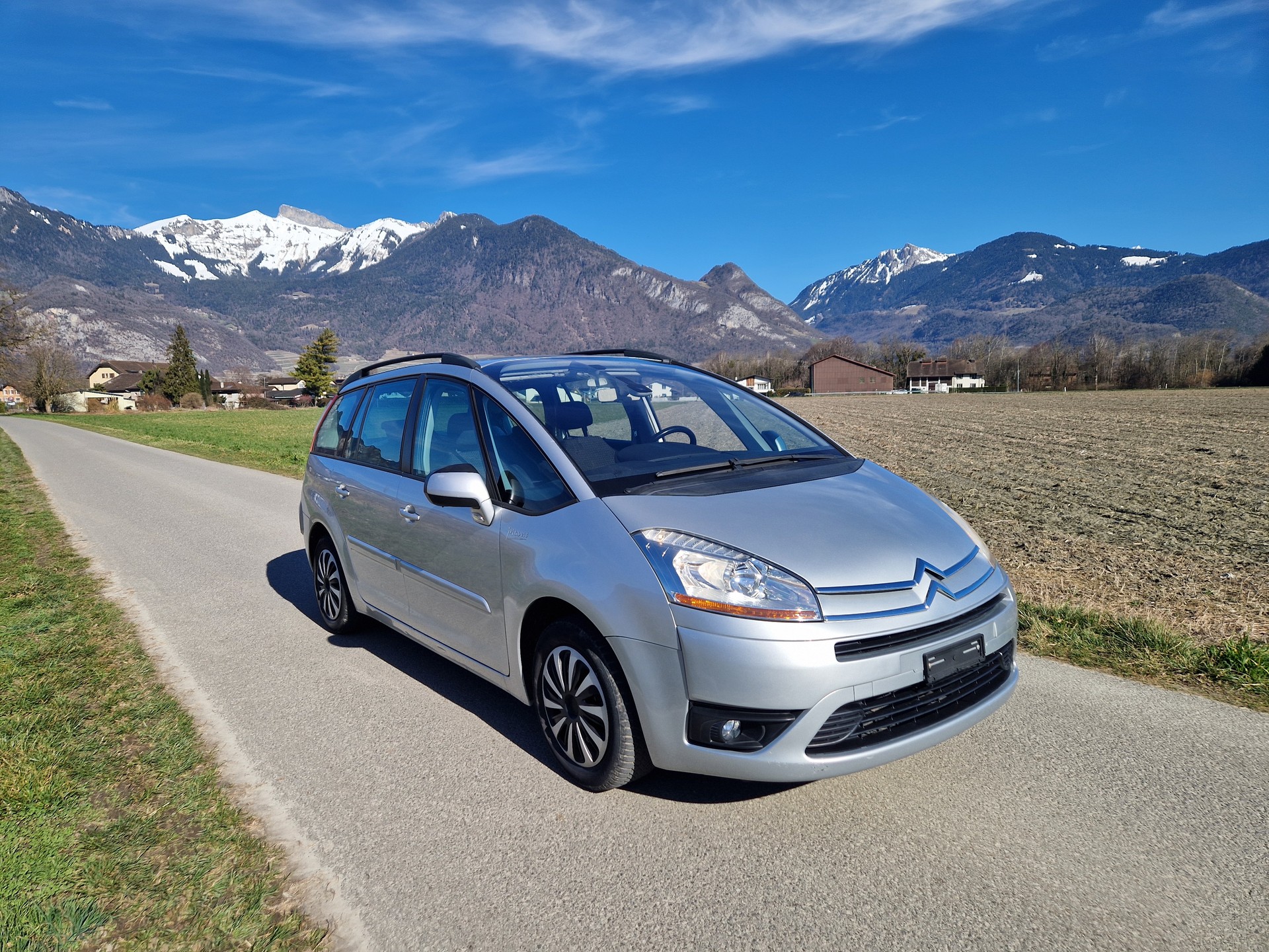 CITROEN Grand C4 Picasso 1.6 HDI 16V Dynamique-image-2