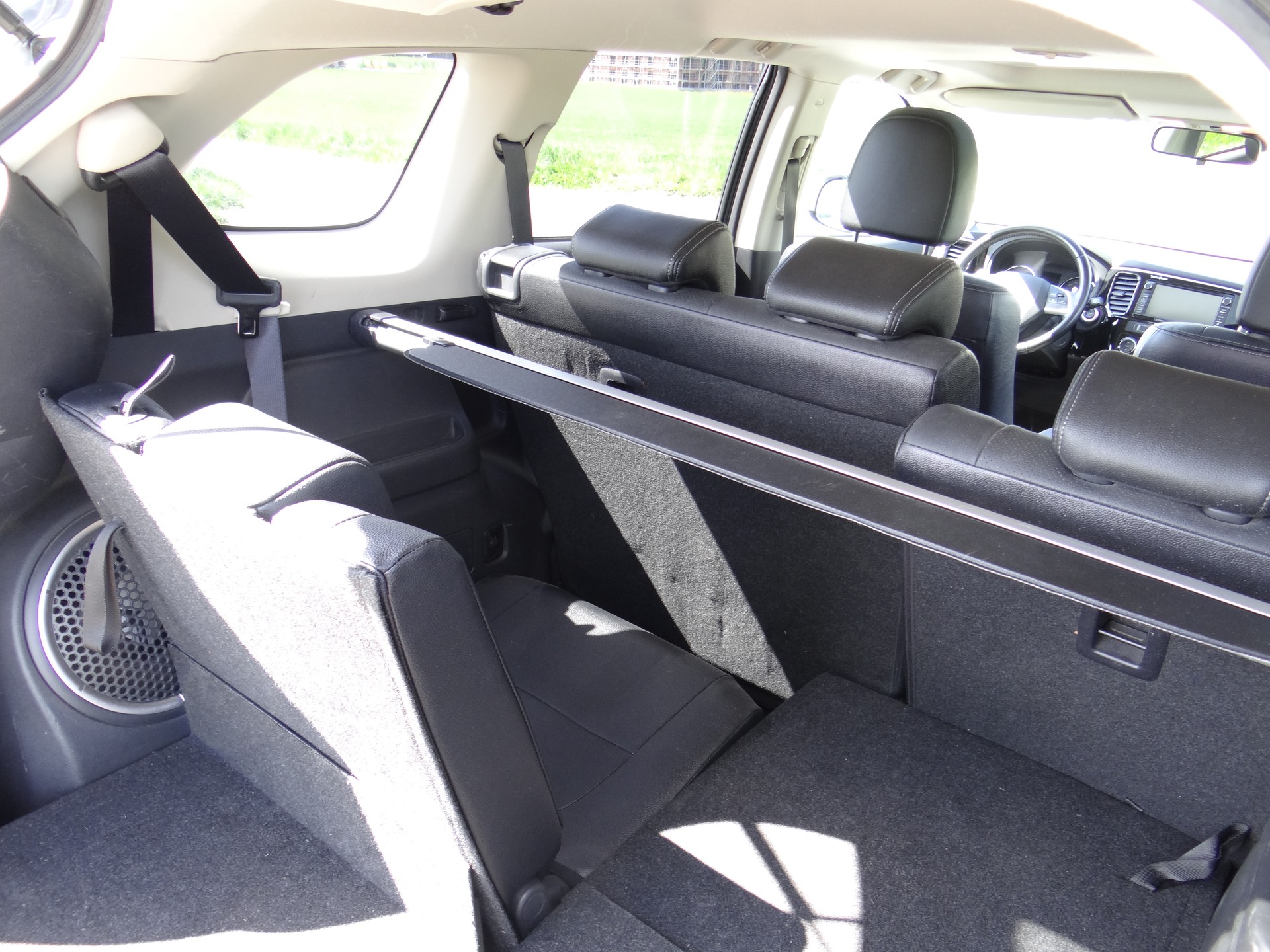 MITSUBISHI Outlander 2.0 Navigator CVT-image-13