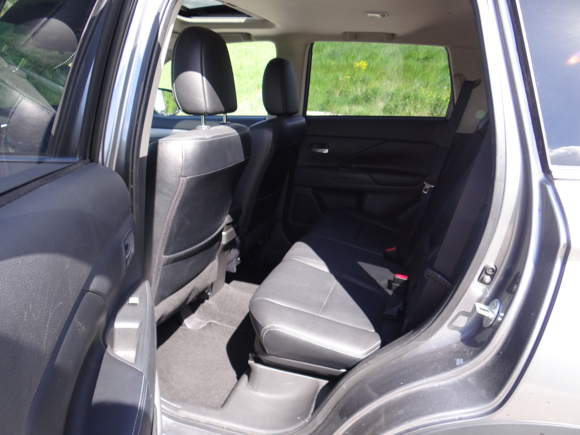 MITSUBISHI Outlander 2.0 Navigator CVT-image-12