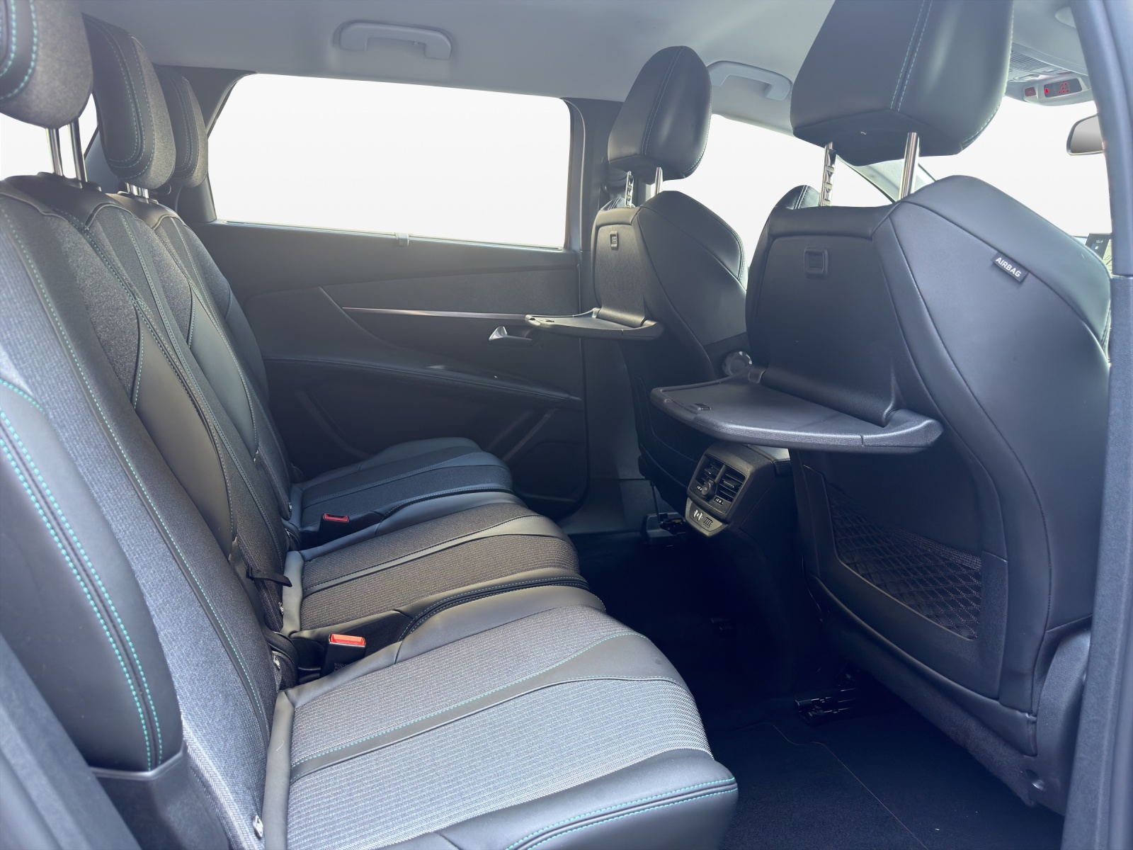 PEUGEOT 5008 1.2 Pure Tech Active Pack EAT8***7-Plätzer-image-18