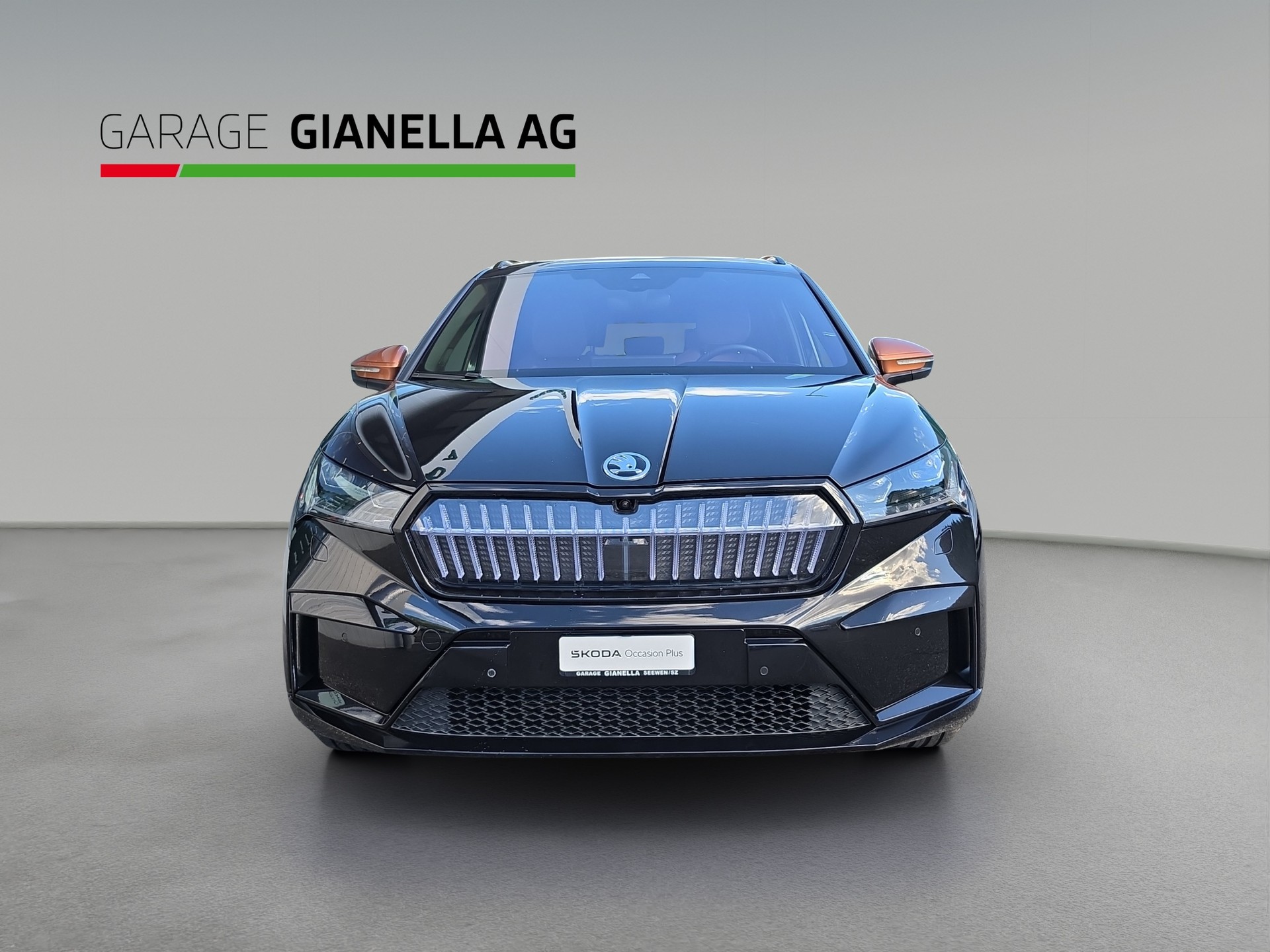 SKODA Enyaq iV 80x Founders Edition-showroom-element-3