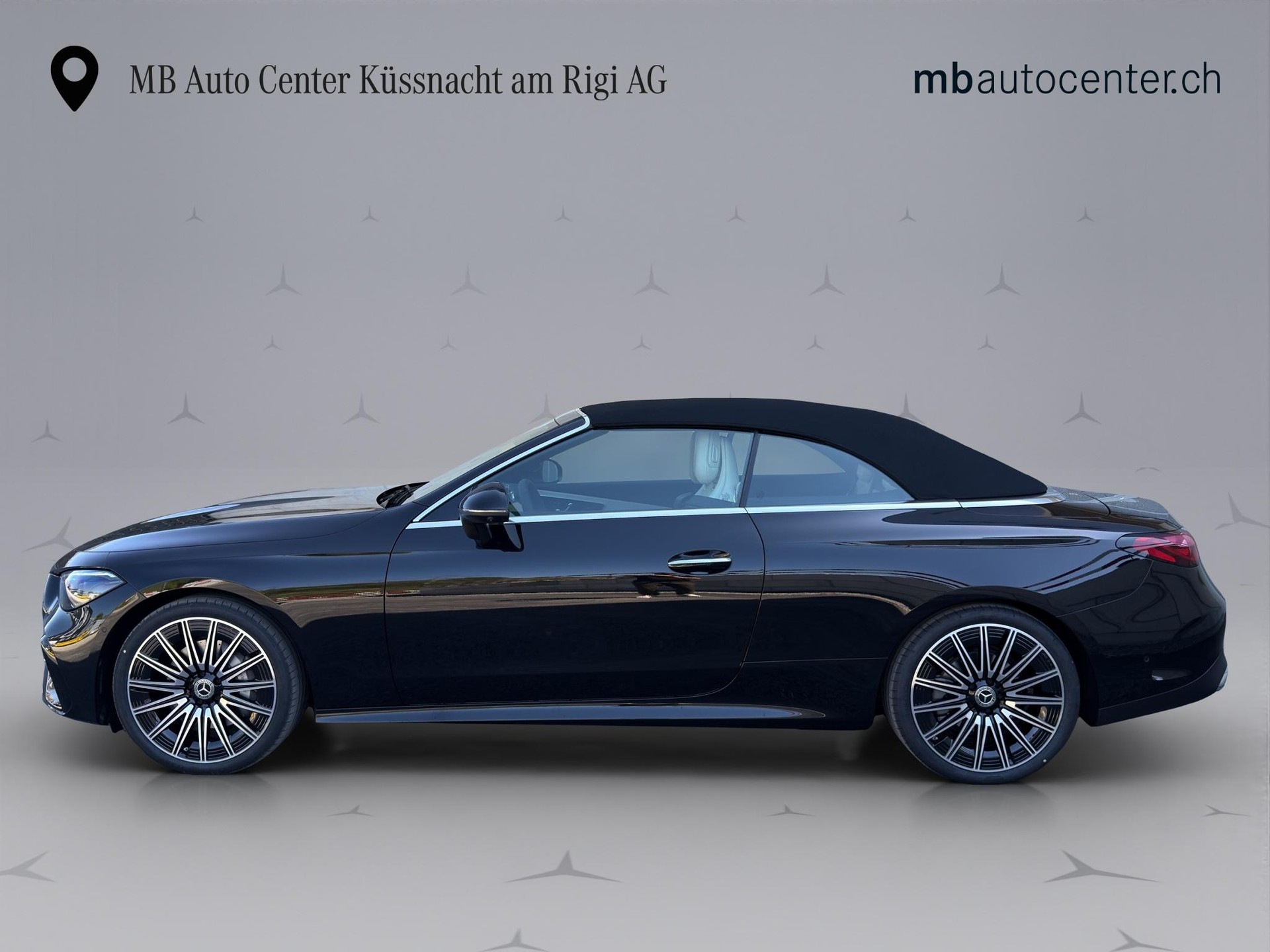 MERCEDES-BENZ CLE 200 AMG Line 4matic Cabriolet-image-2