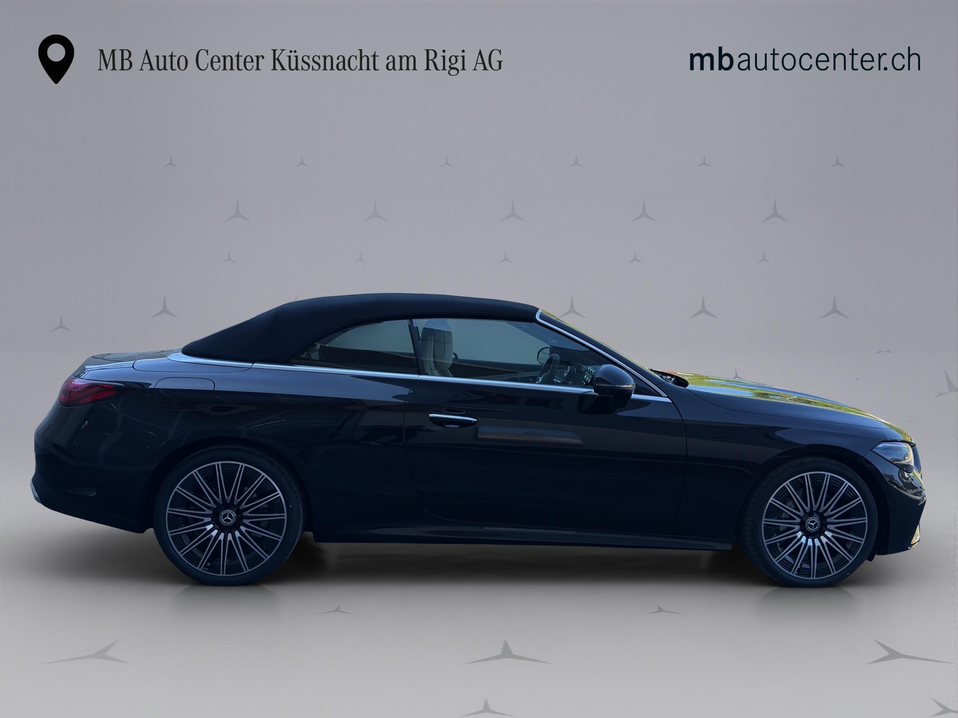 MERCEDES-BENZ CLE 200 AMG Line 4matic Cabriolet-image-7