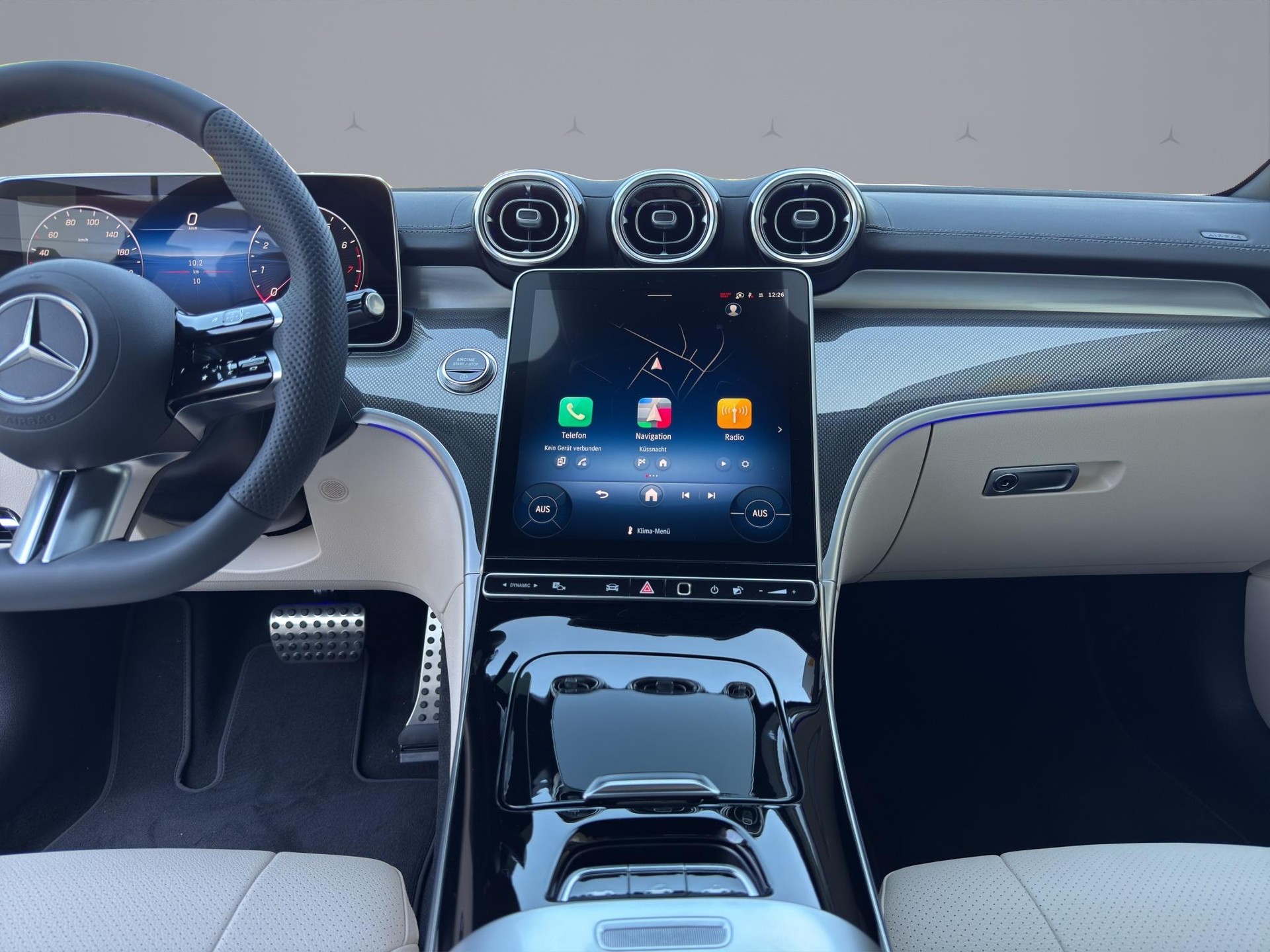MERCEDES-BENZ CLE 200 AMG Line 4matic Cabriolet-image-14