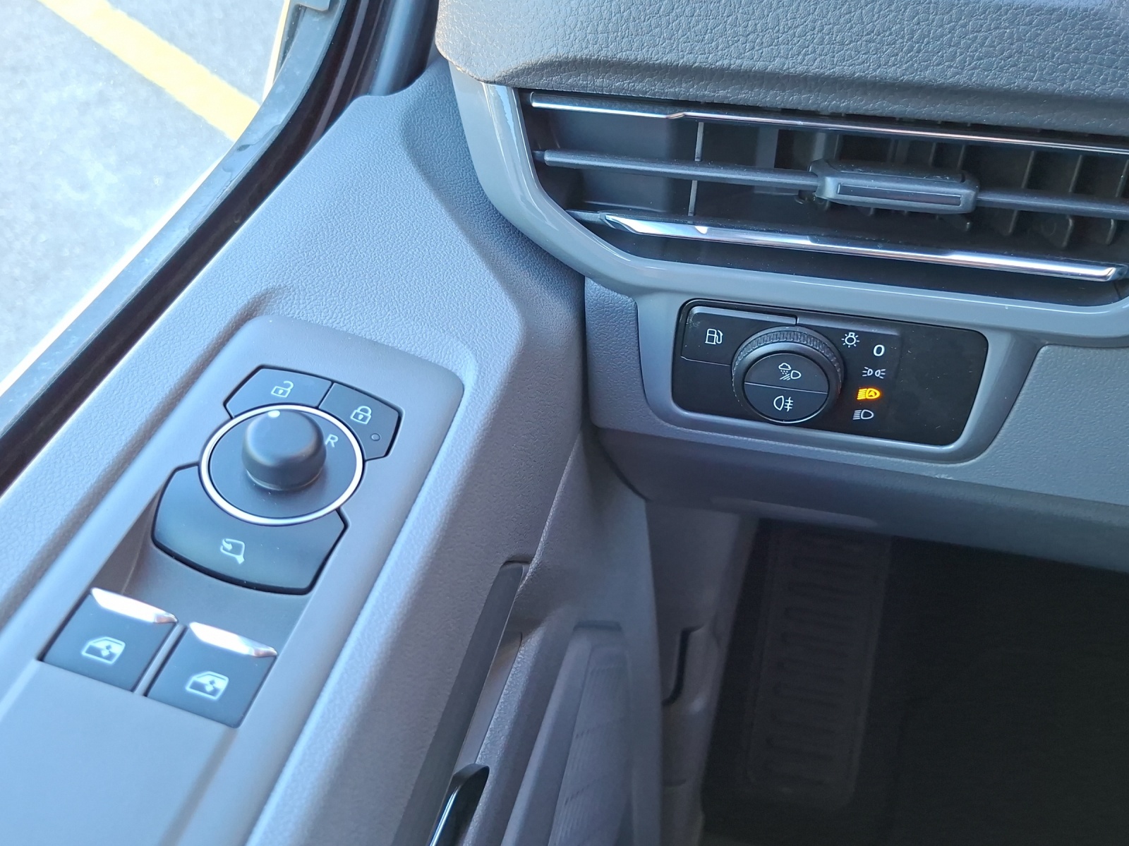 VW Caravelle 2.5TSI eHYBRID 16,5 kWh Life Aut.8-image-10