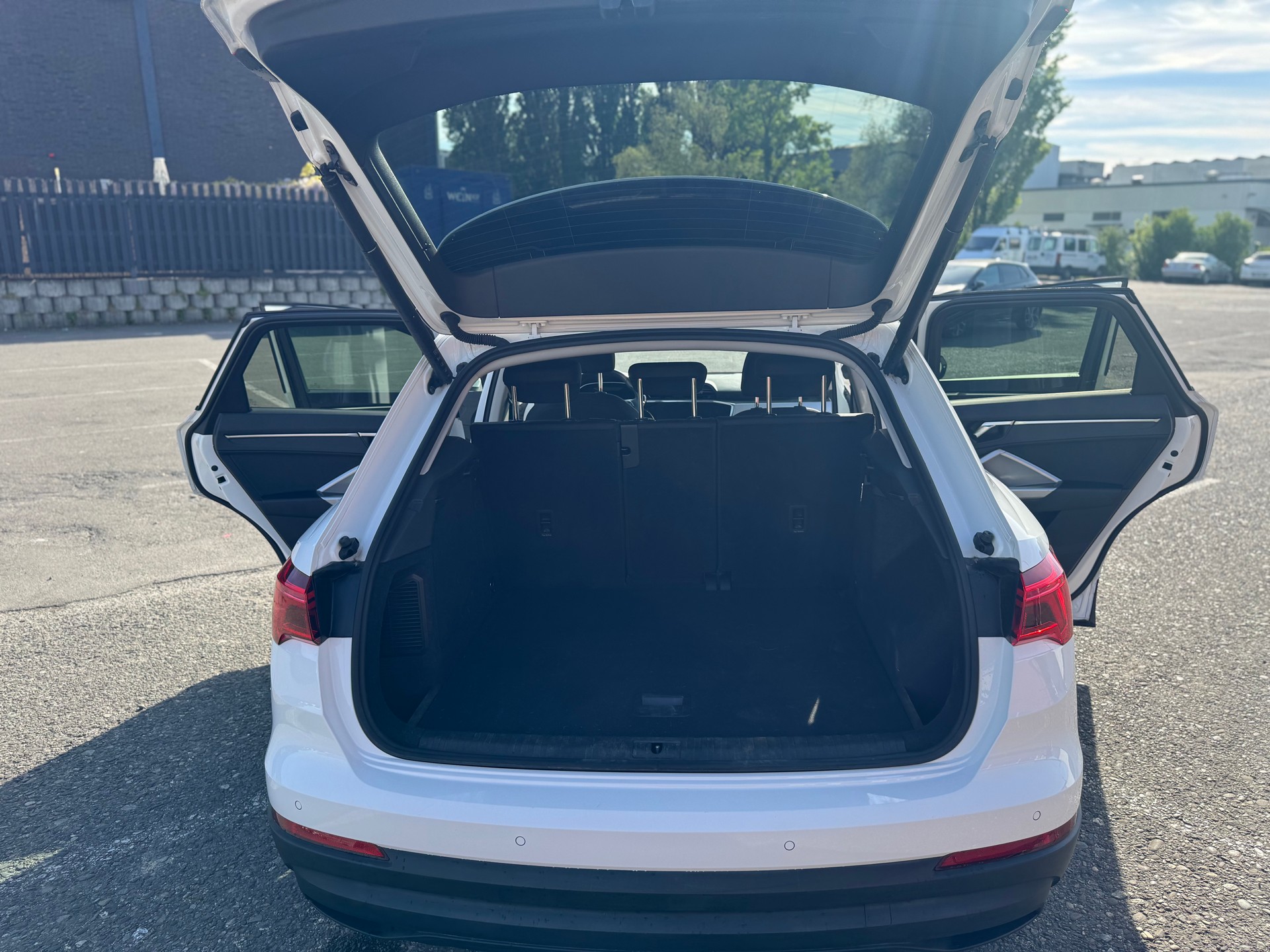 AUDI Q3 1.4 45 TFSI e S line S-Tronic Geländewagen / SUV-image-8