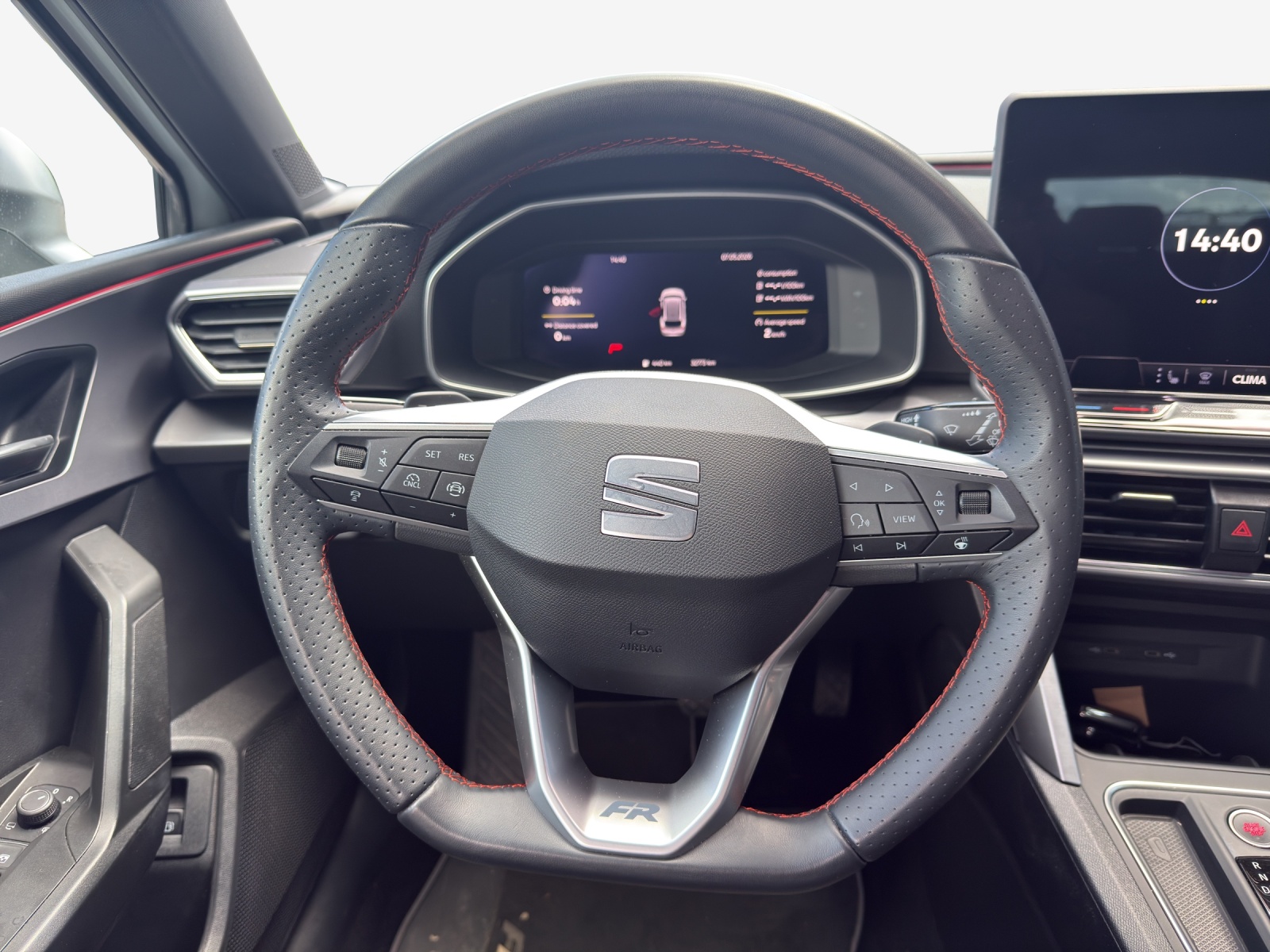 SEAT Leon ST 1.5 eHybrid pHEV DSG FR-image-10