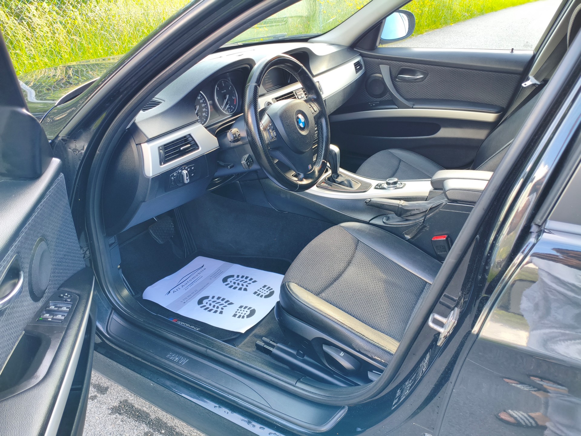 BMW 320d xDrive Steptronic-image-12