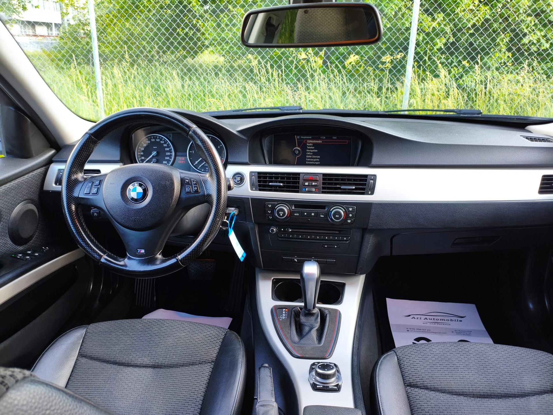 BMW 320d xDrive Steptronic-image-14