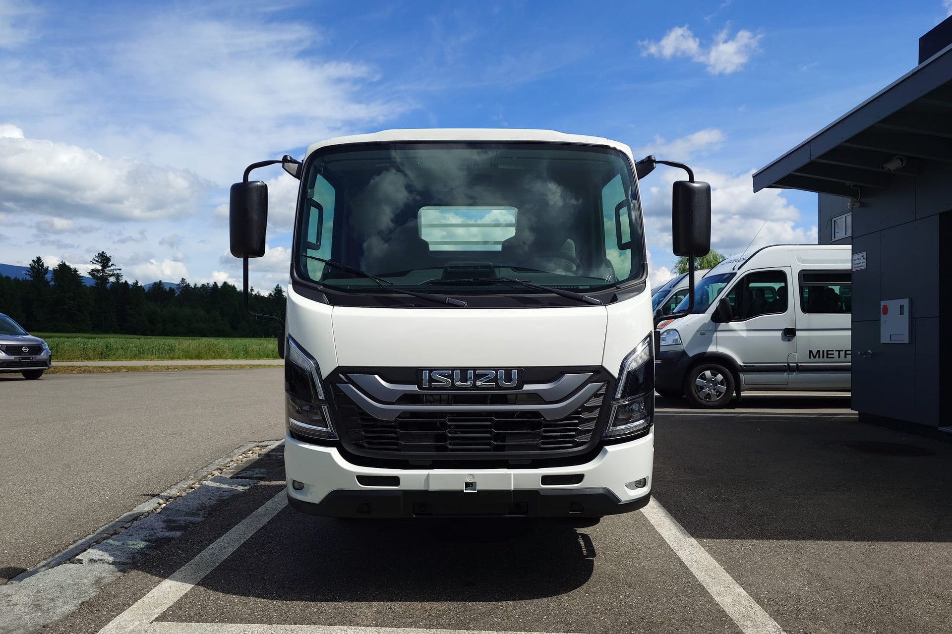 ISUZU M21 Kab.-Ch. E DR 1.9 Ddi T-image-1