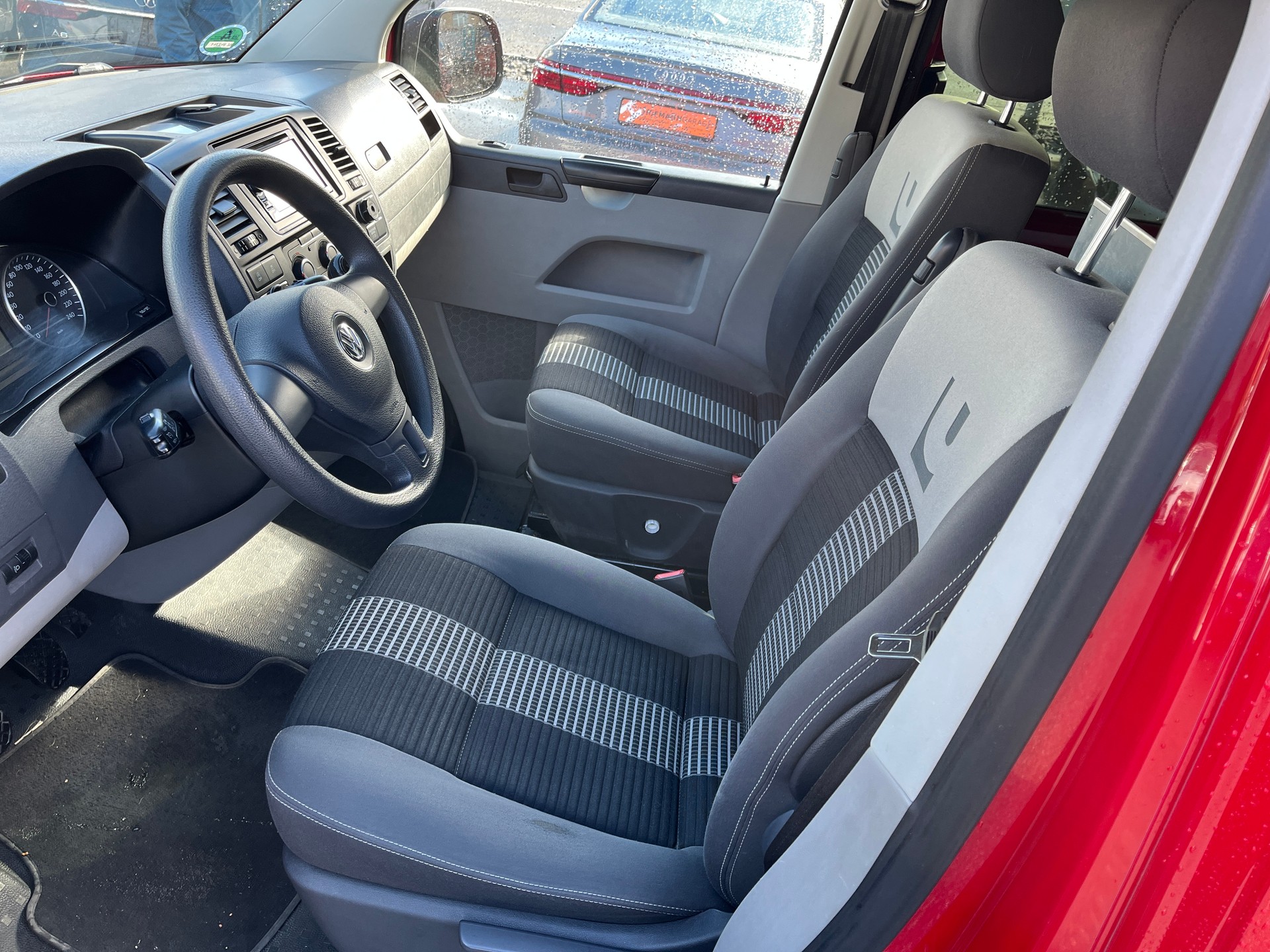 VW 2.0 TDI Camper-image-12