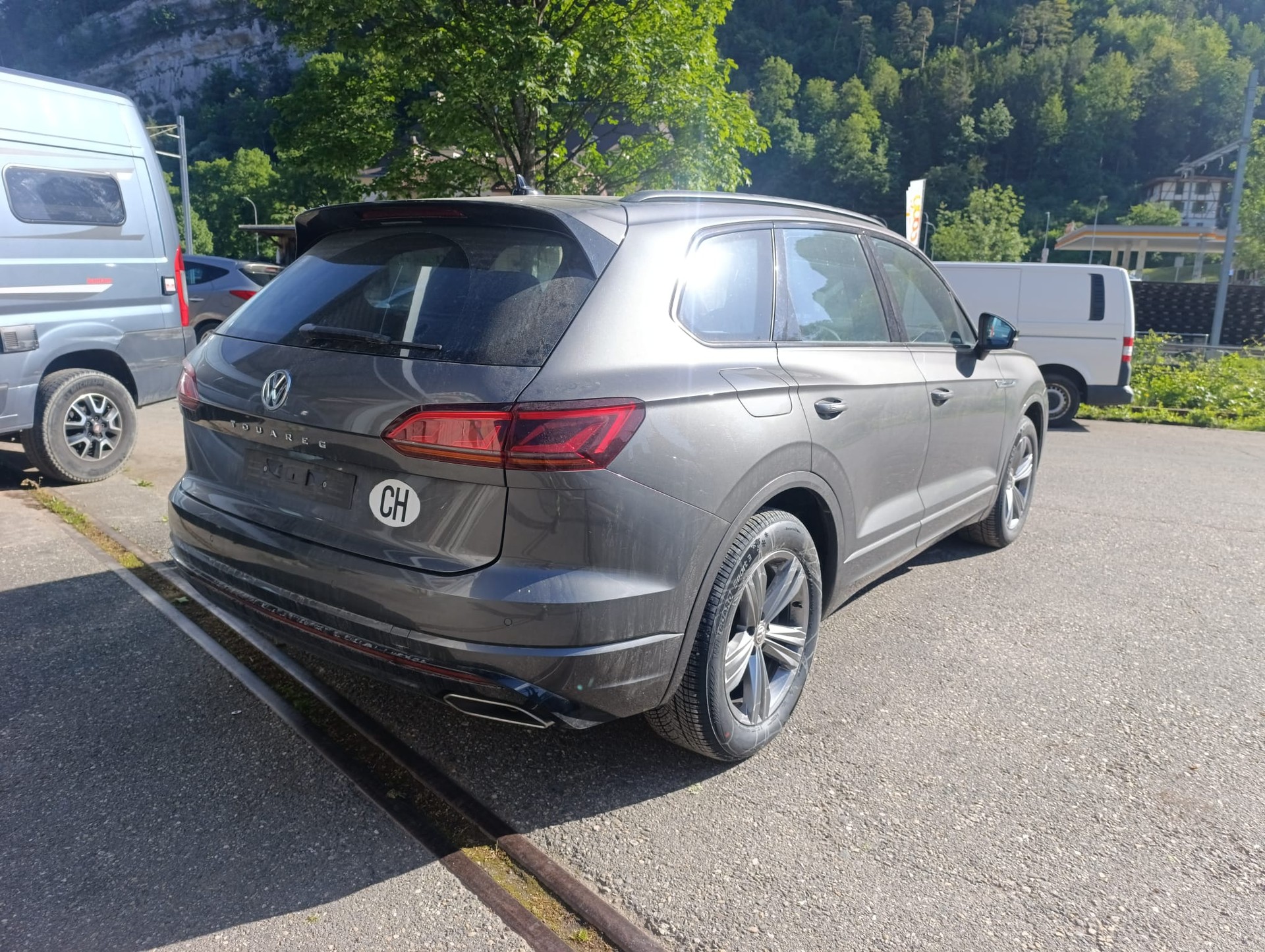 VW Touareg 3.0 TSI R-Line Tiptronic-image-4
