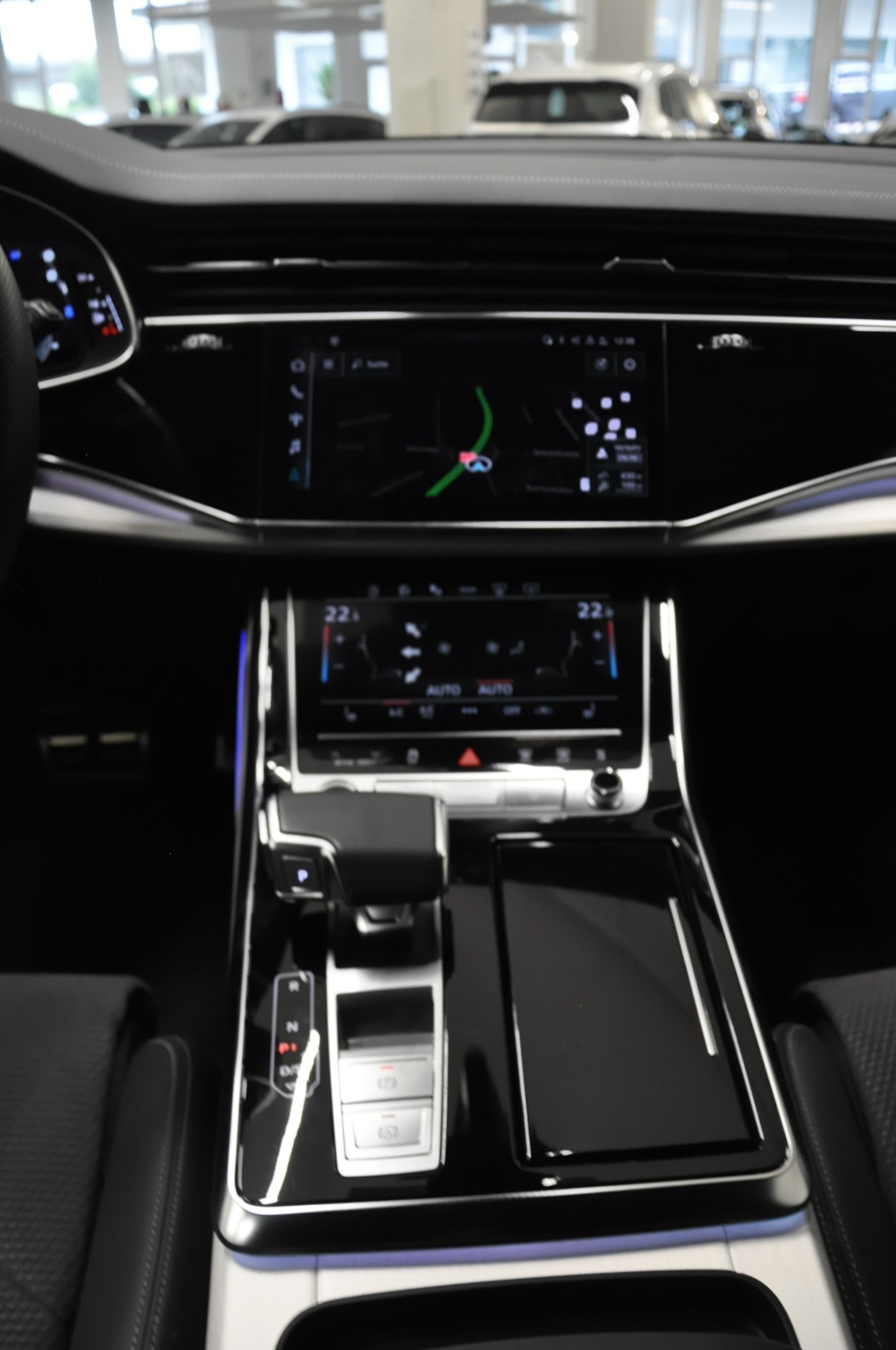 AUDI Q8 50 TDI quattro tiptronic-image-18