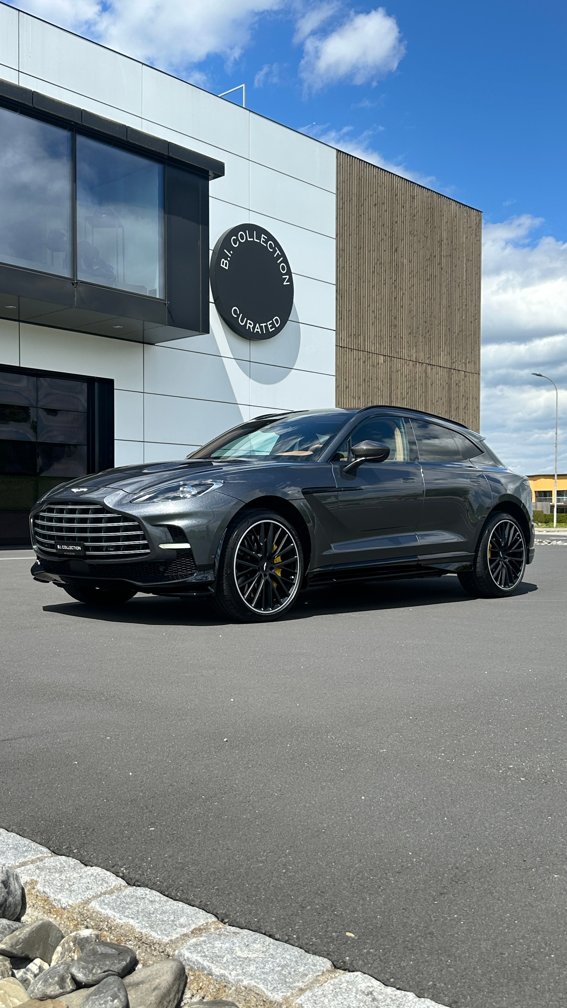 ASTON MARTIN 707