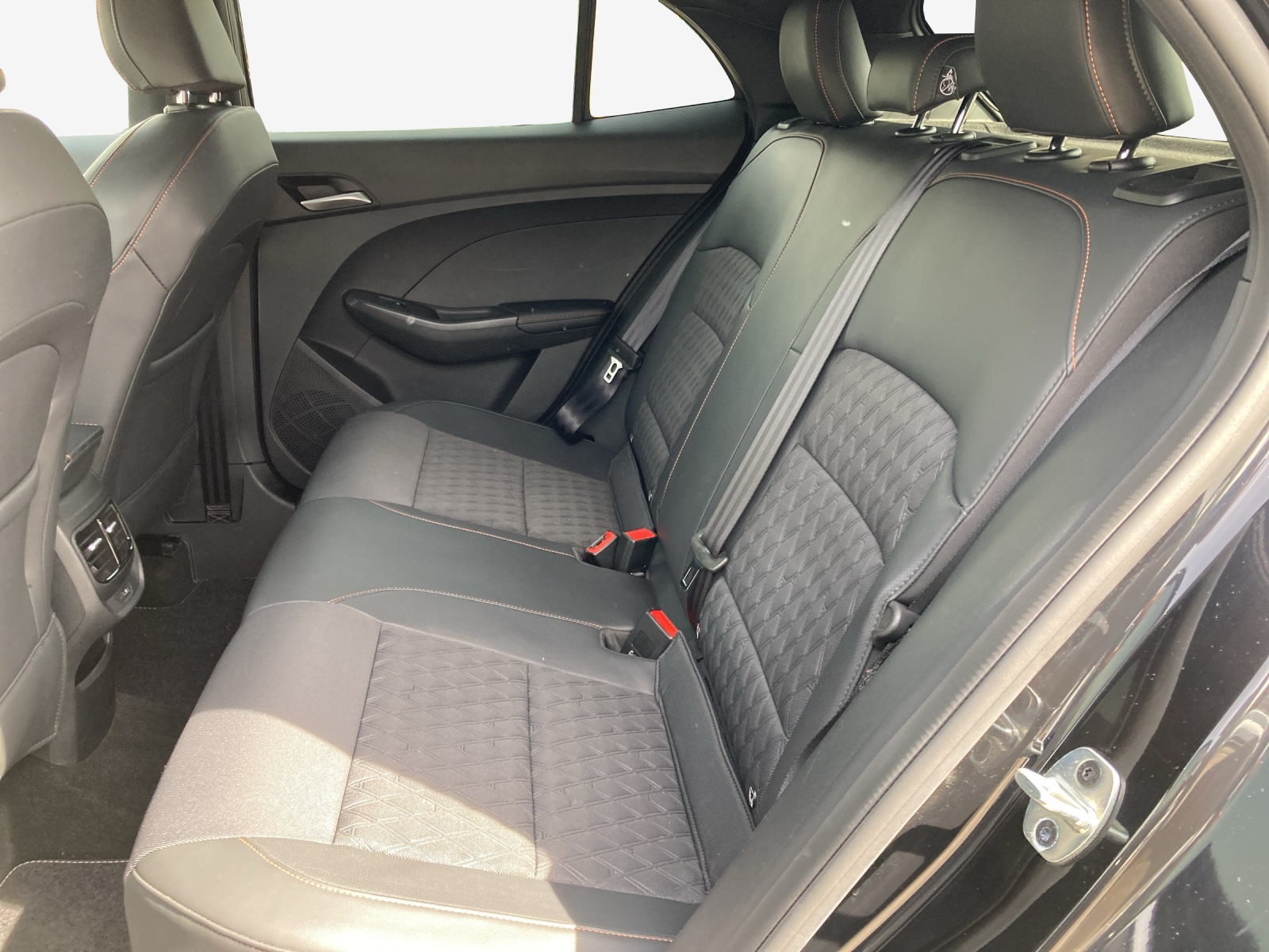 MG 3 1.5 Hybrid Luxury Aut.-image-11