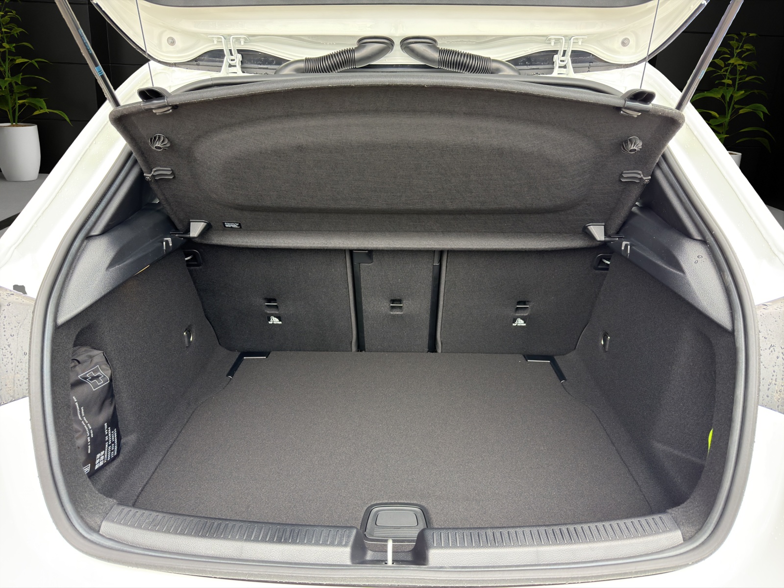 MERCEDES-BENZ A 250 4Matic 8G-DCT-image-10