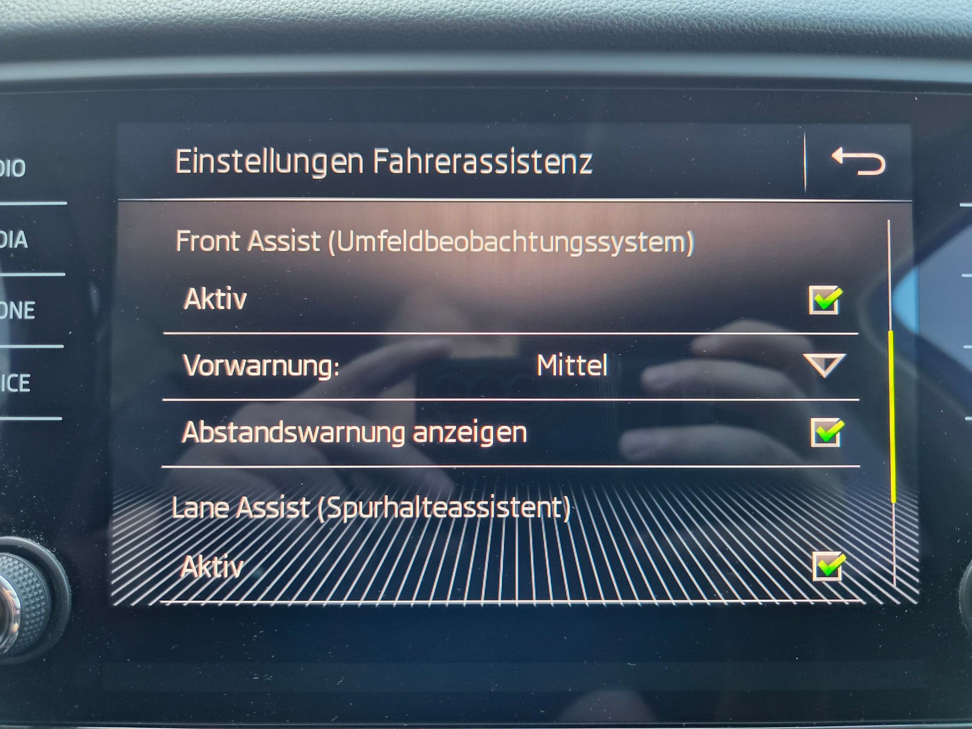 SKODA Octavia Combi 2.0 TDI Ambition DSG-image-20