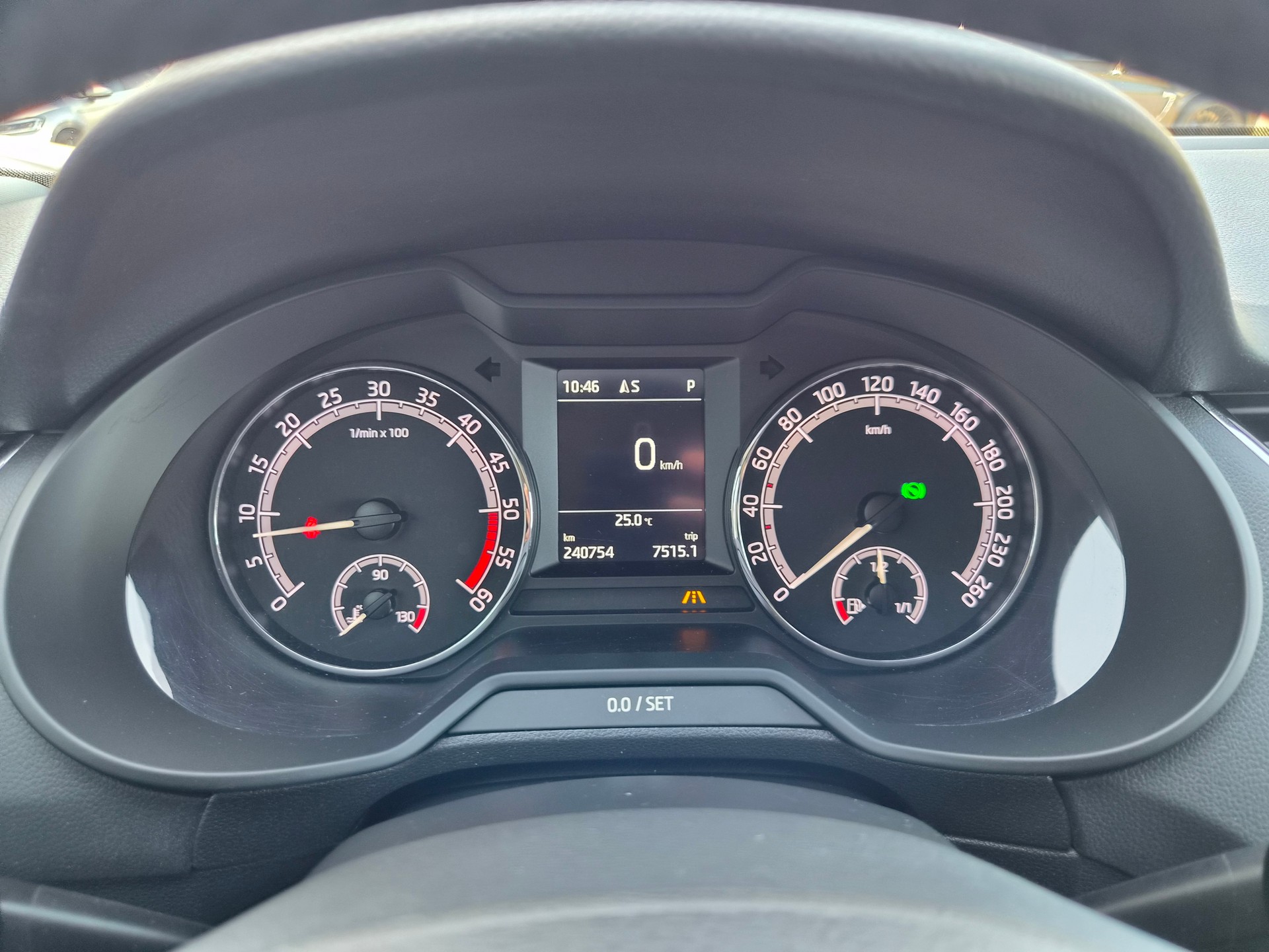 SKODA Octavia Combi 2.0 TDI Ambition DSG-image-14