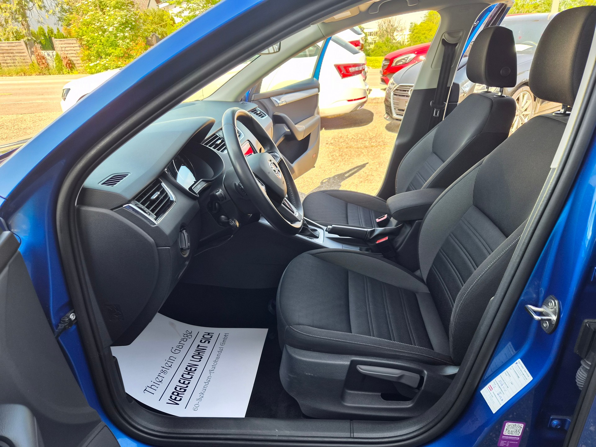 SKODA Octavia Combi 2.0 TDI Ambition DSG-image-7