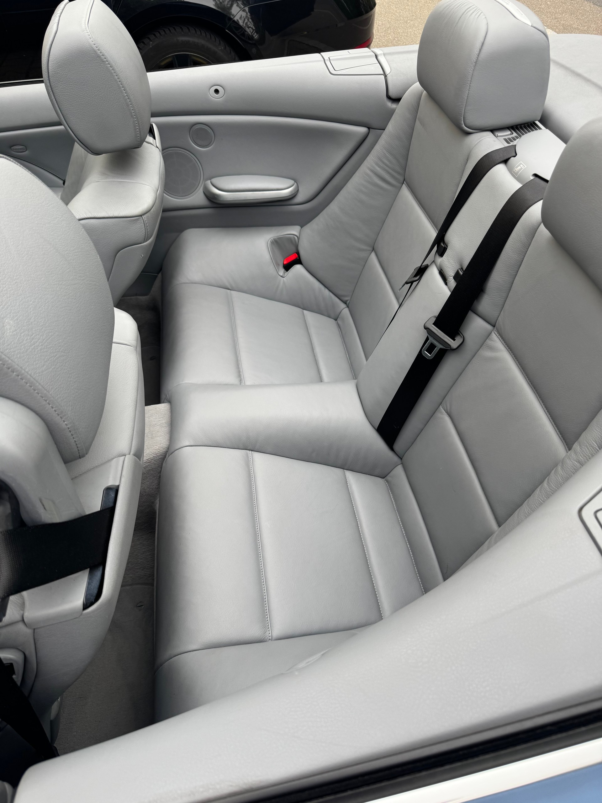 BMW 330Ci-image-10