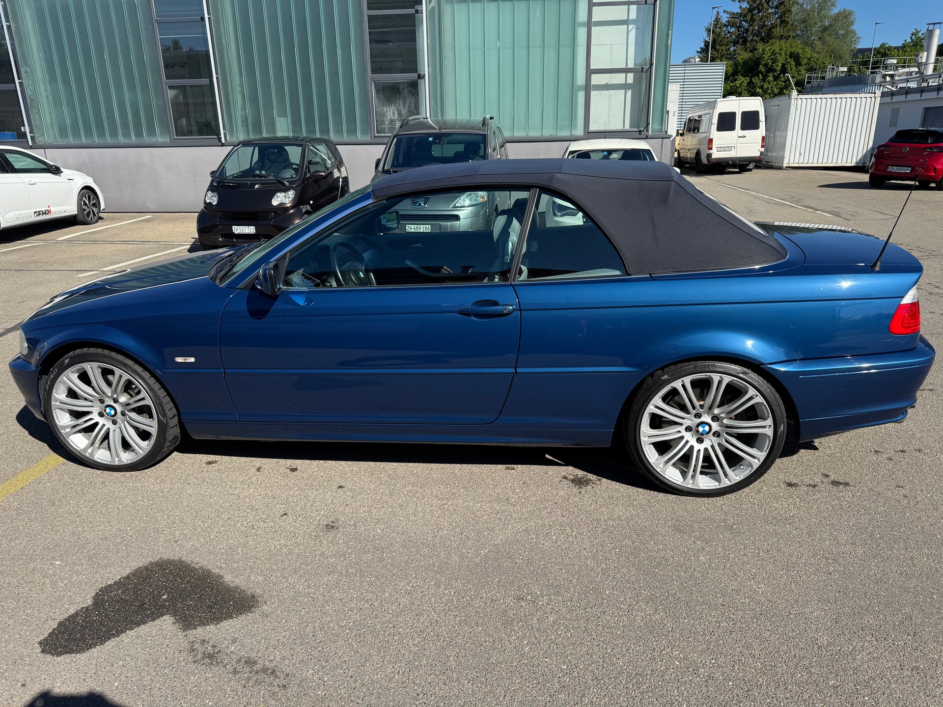 BMW 330Ci-image-1
