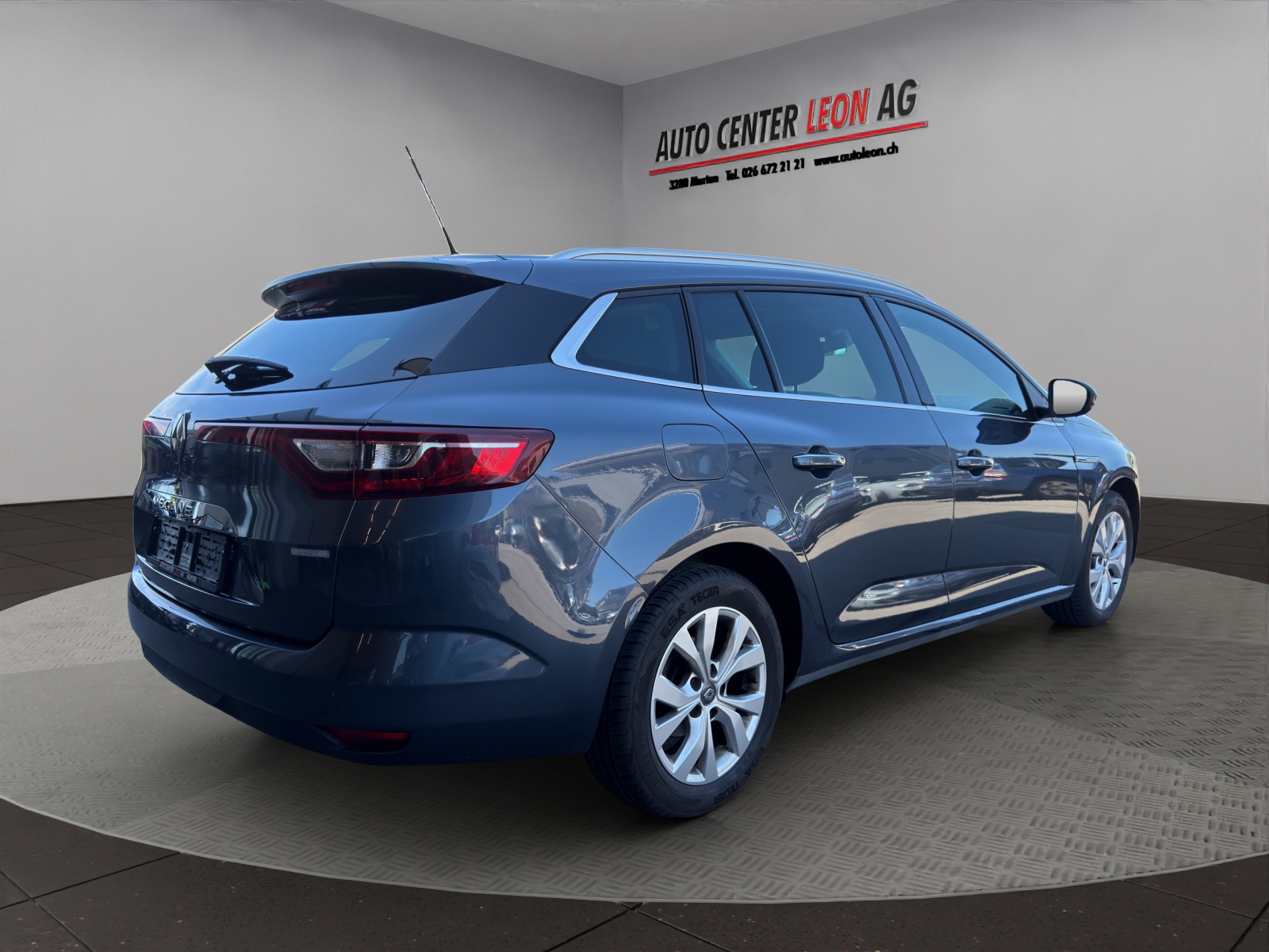 RENAULT Mégane Grandtour 1.2 16V Turbo Life-image-5