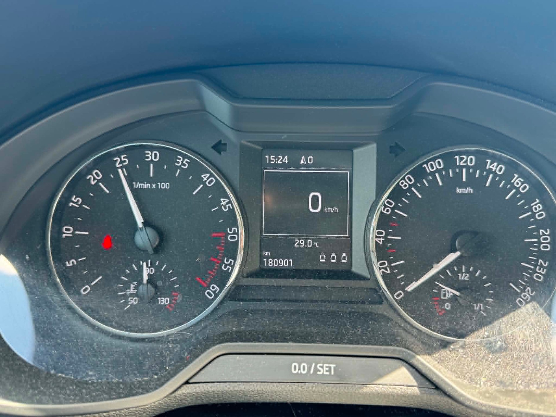 SKODA Octavia Combi 2.0 TDI 4x4-image-12