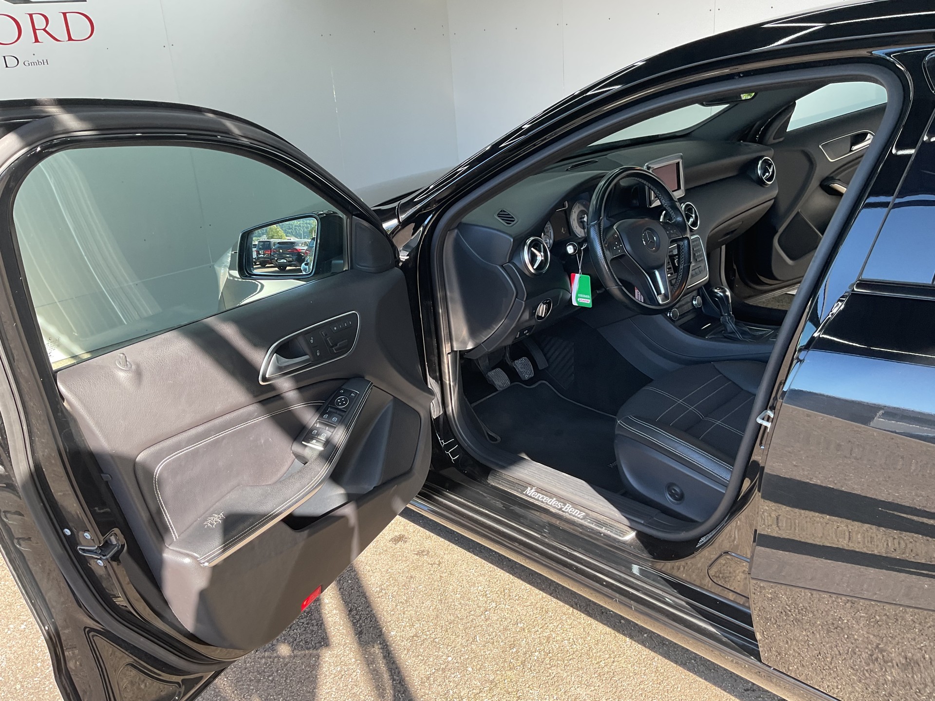 MERCEDES-BENZ A 200 Night Star-image-6