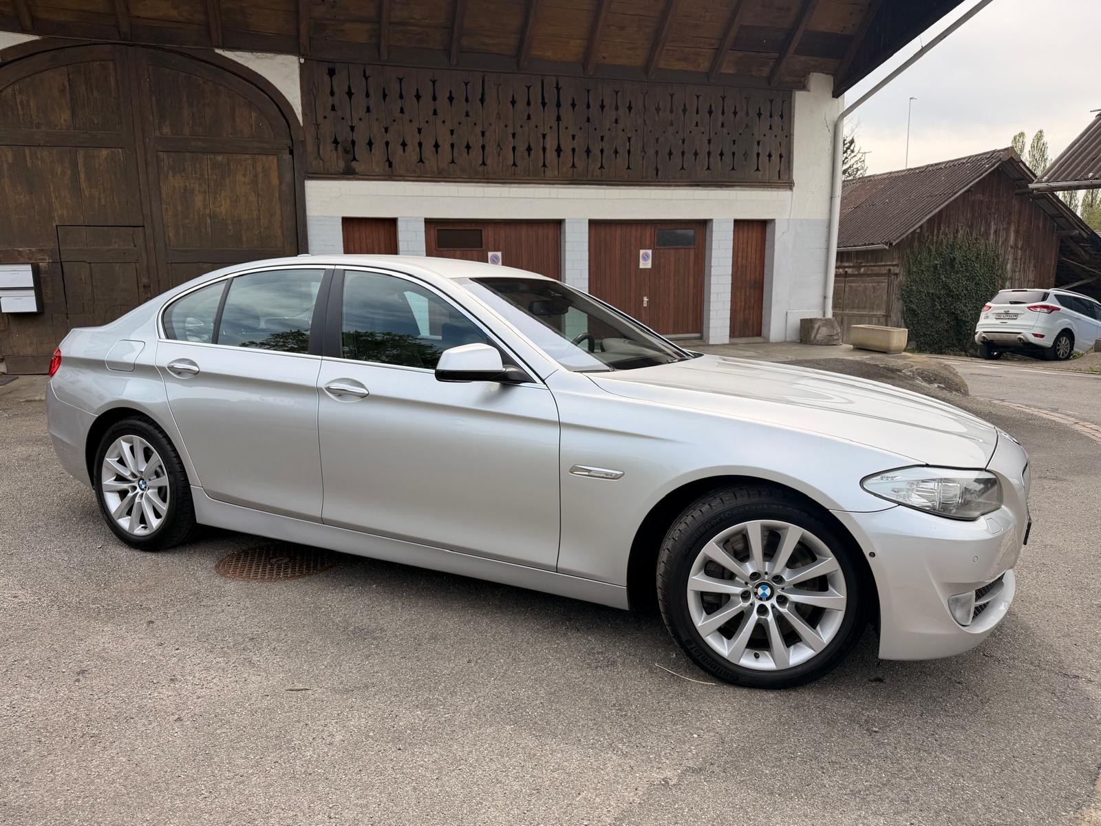 BMW 550i xDrive Steptronic
