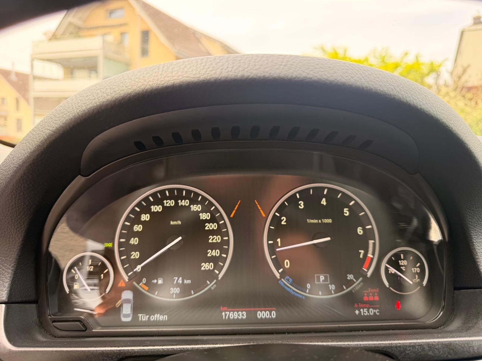 BMW 550i xDrive Steptronic-image-15