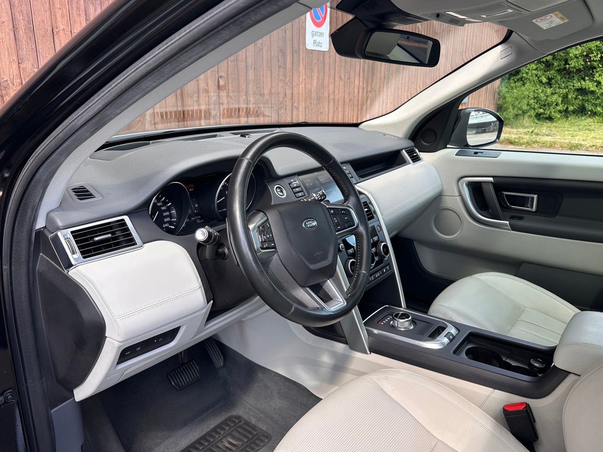 LAND ROVER Discovery Sport 2.0 Si4 HSE Luxury AT9-image-8