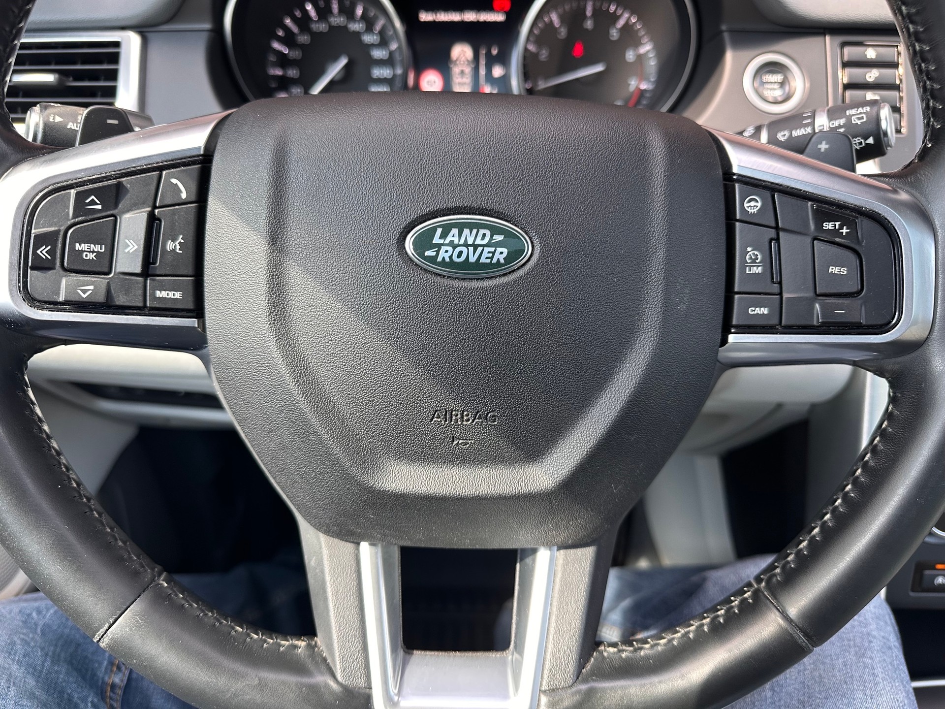 LAND ROVER Discovery Sport 2.0 Si4 HSE Luxury AT9-image-16