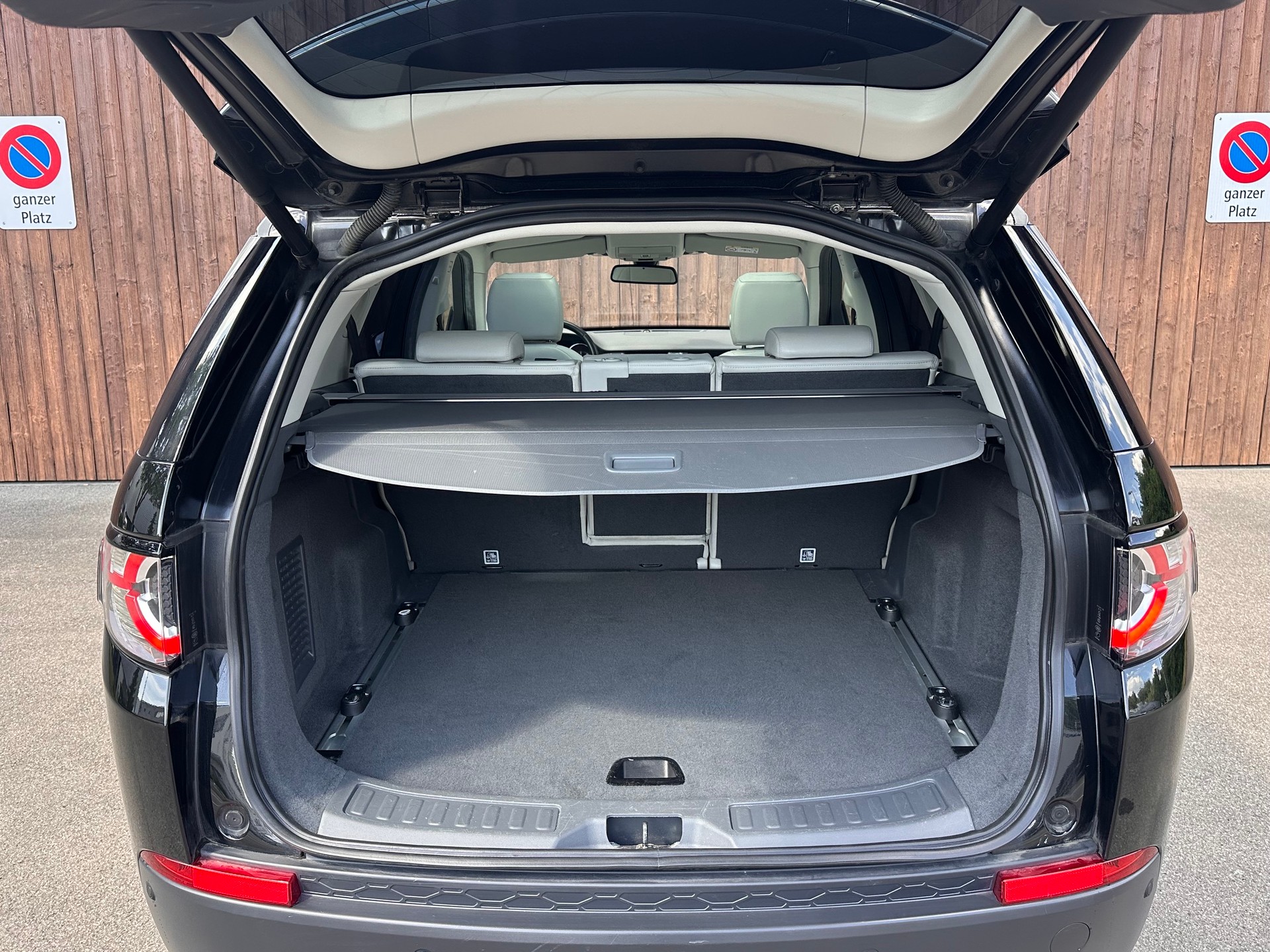 LAND ROVER Discovery Sport 2.0 Si4 HSE Luxury AT9-image-6
