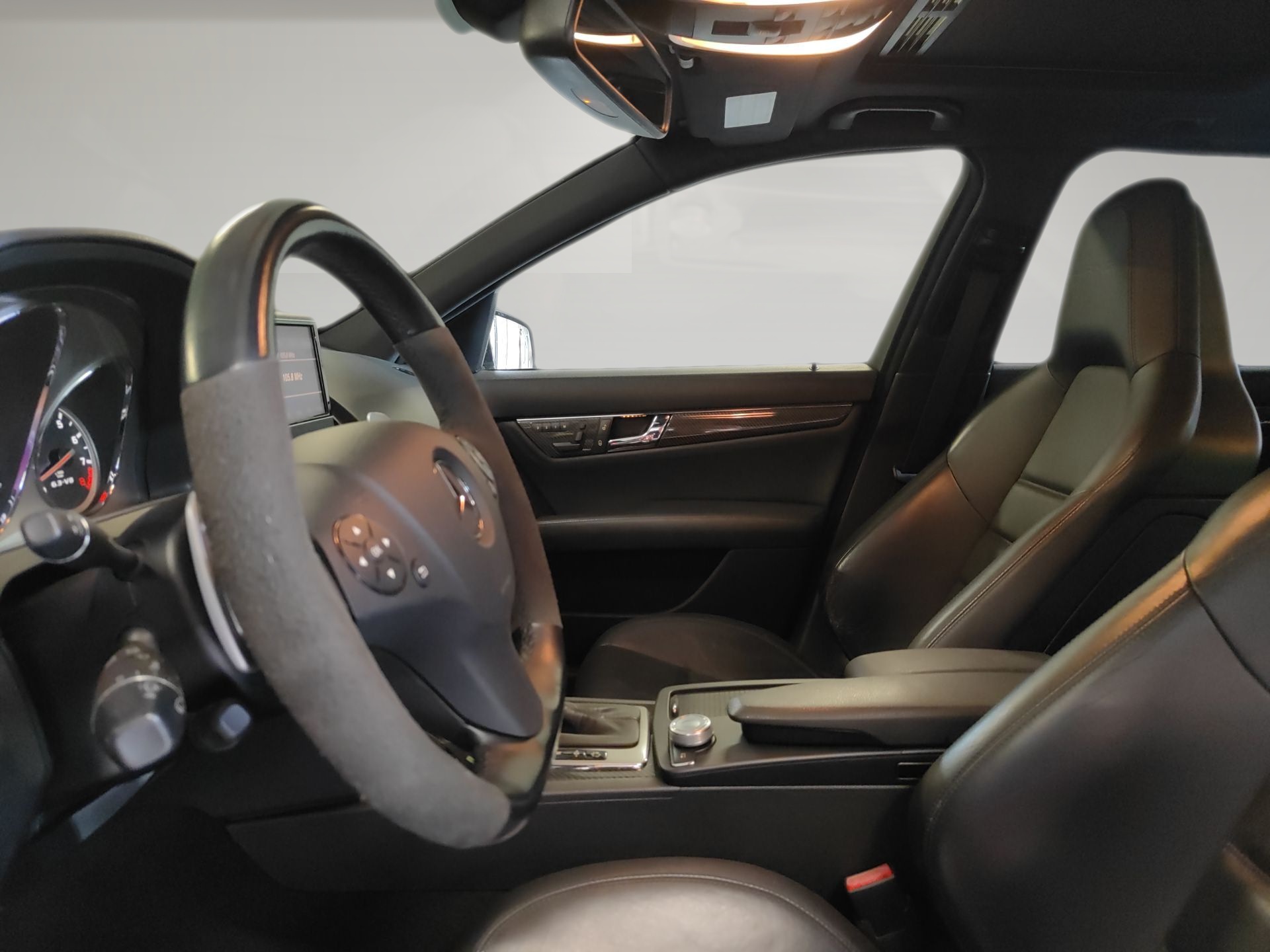MERCEDES-BENZ C 63 AMG Avantgarde 7G-Tronic-image-5
