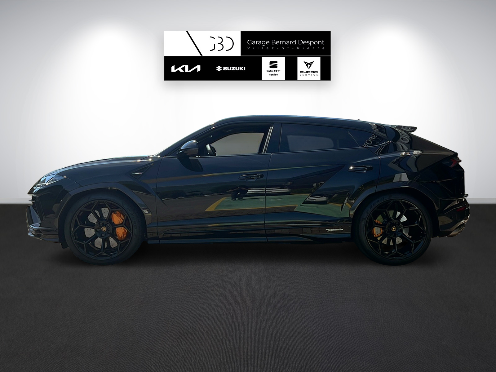 LAMBORGHINI Performante-image-3