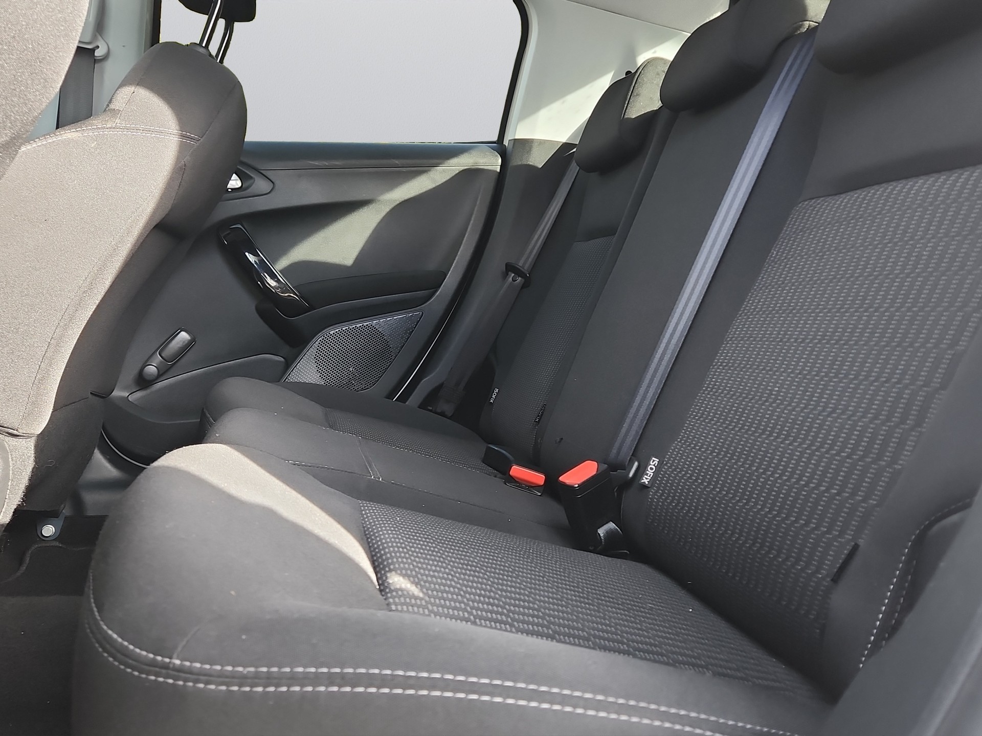 PEUGEOT 208 1.2 VTI Active-image-8