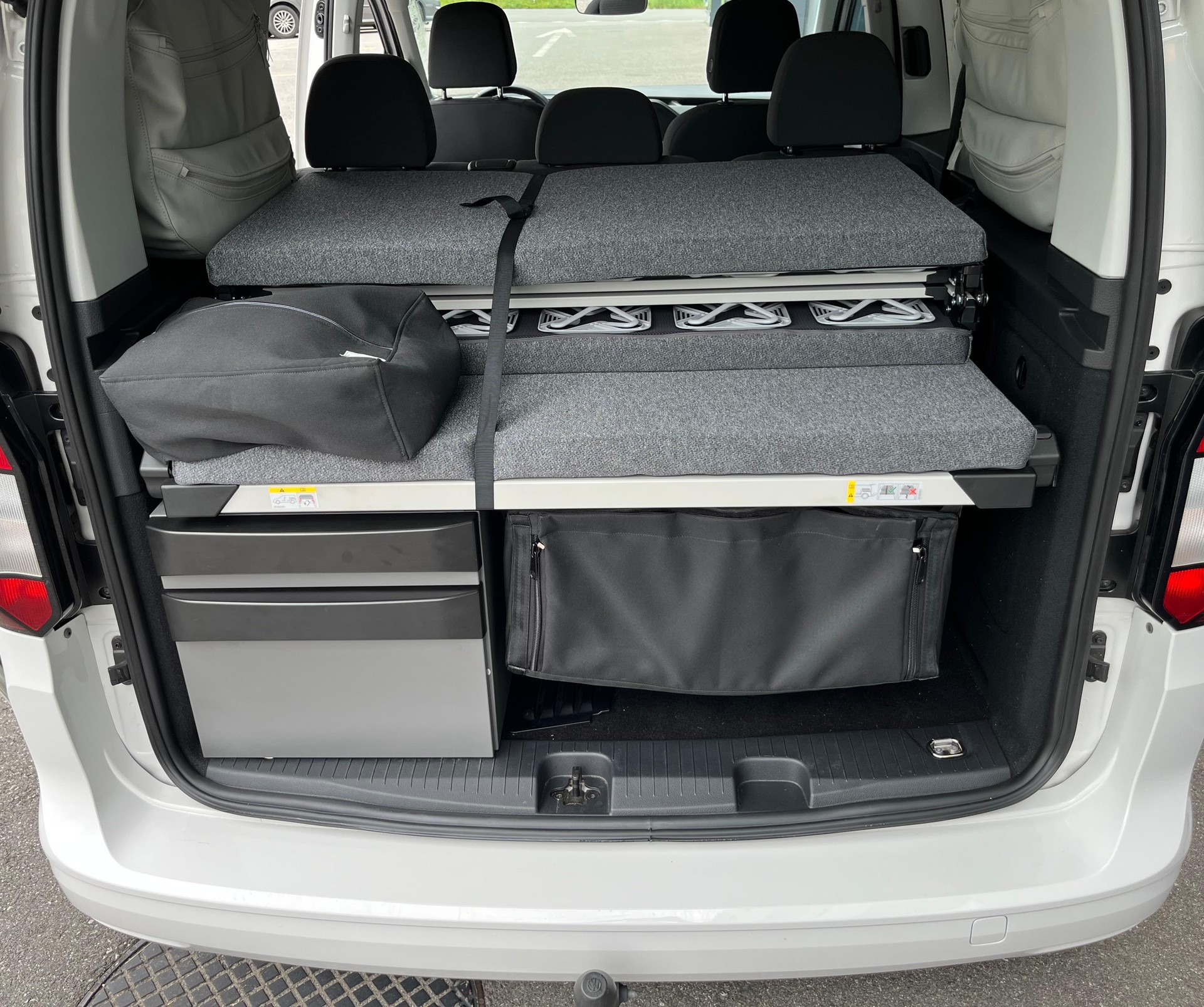 VW CADDY California 1.5 TSI DSG 7-image-15