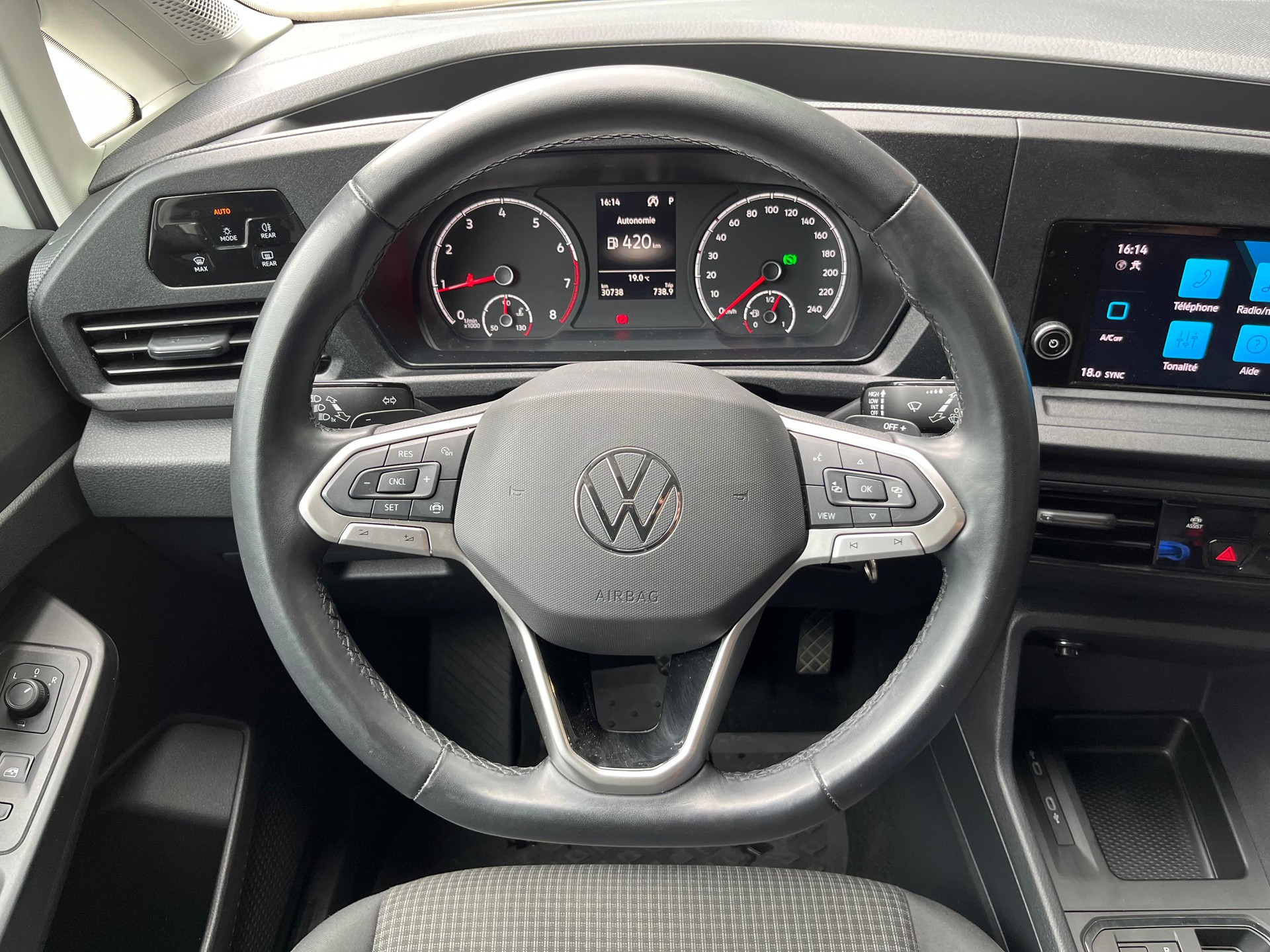 VW CADDY California 1.5 TSI DSG 7-image-11