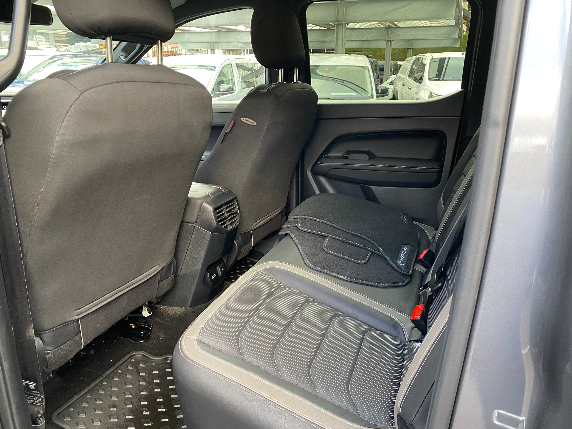 VW Amarok 3.0TDI Aventura Winter 2-image-5