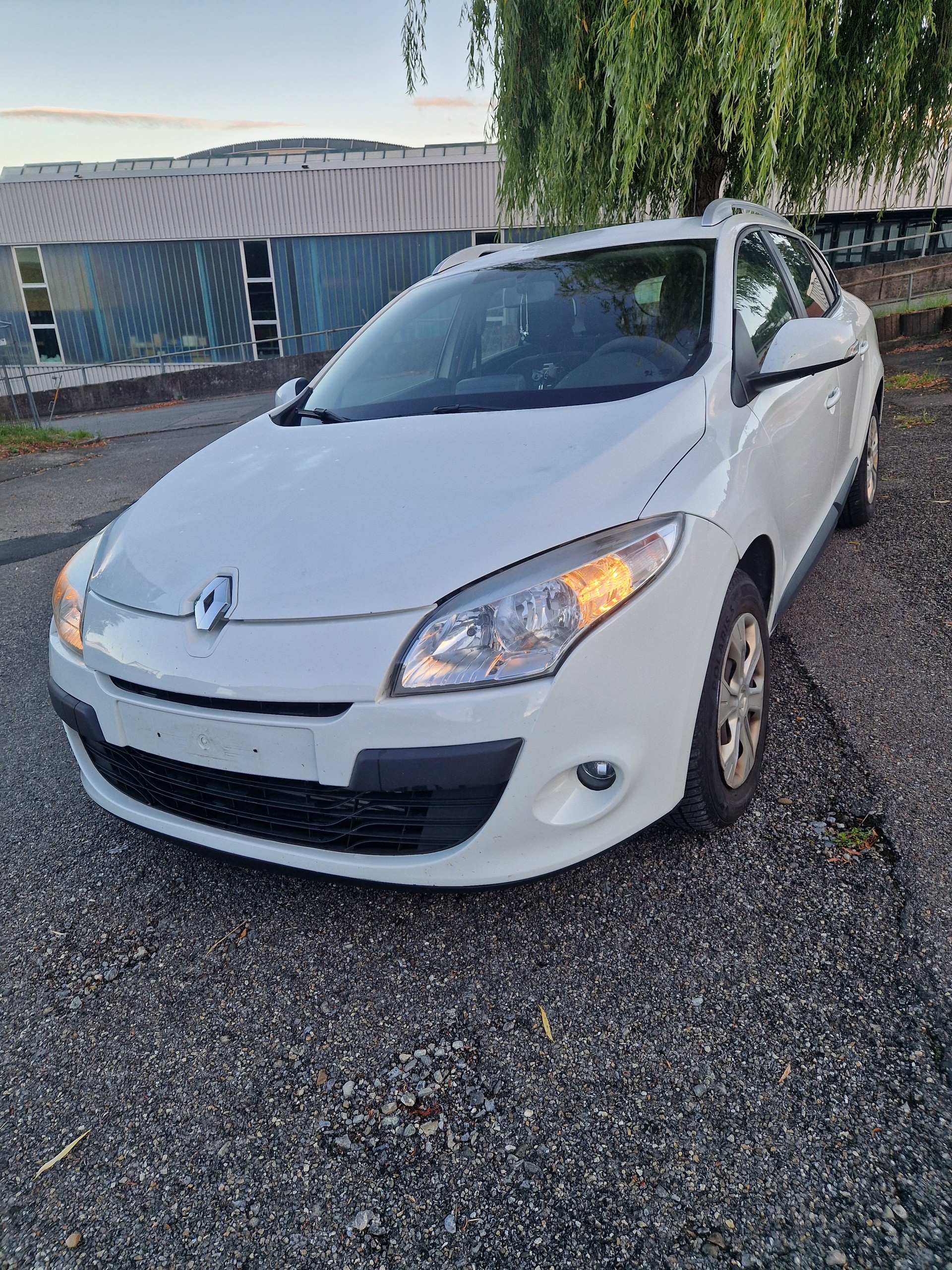 RENAULT Mégane Grandtour 1.5 dCi Expression-image-1