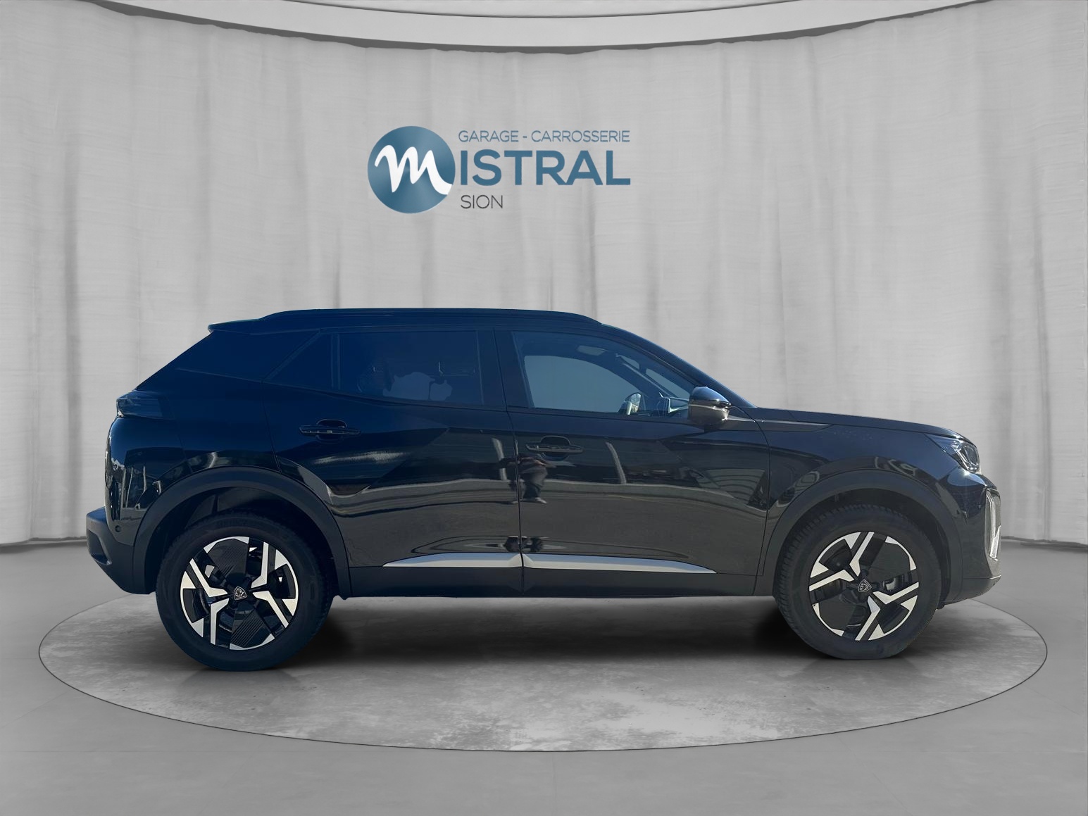 PEUGEOT 2008 1.2 145 MHEV Allure Premium-image-5
